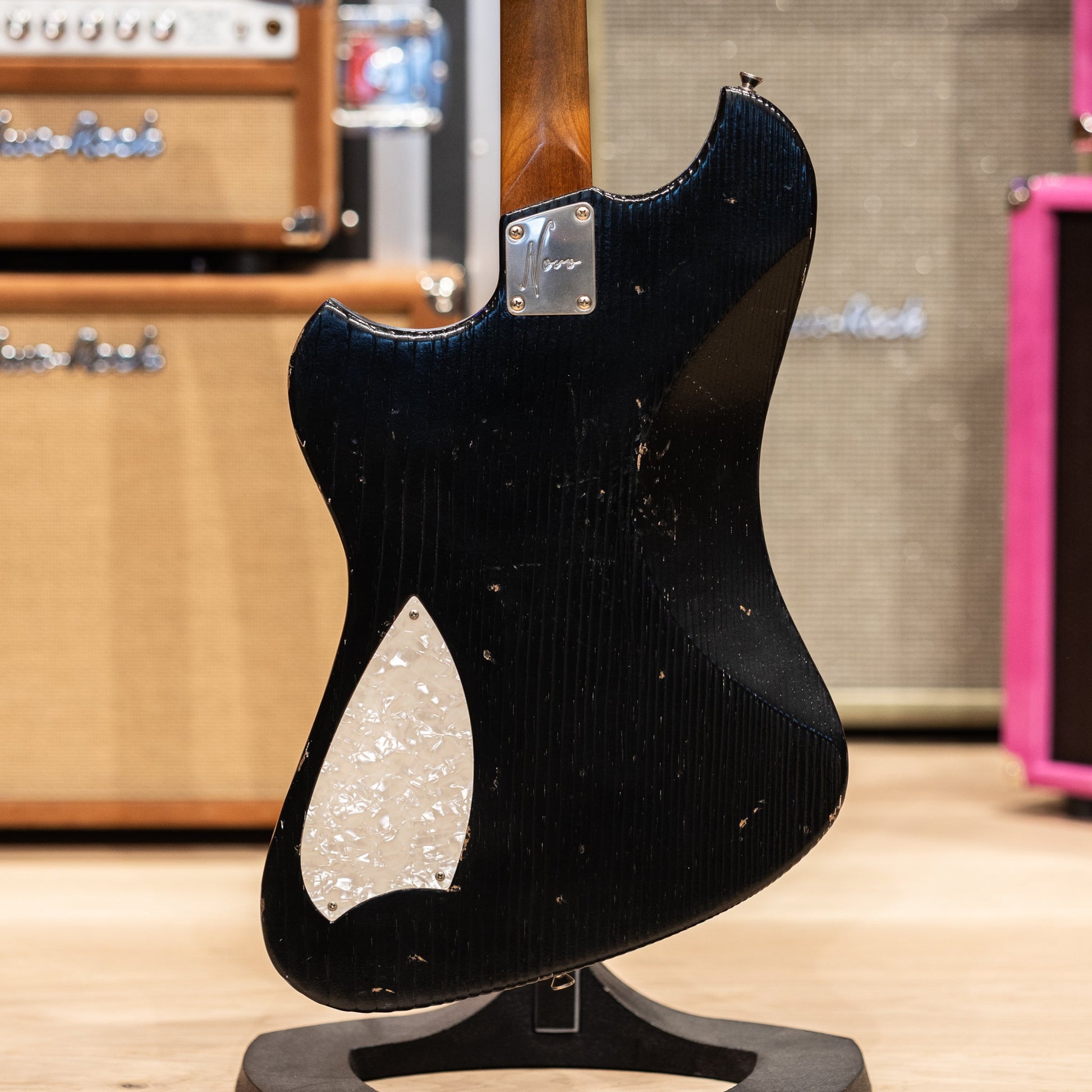 Novo Voltur - Bull Black