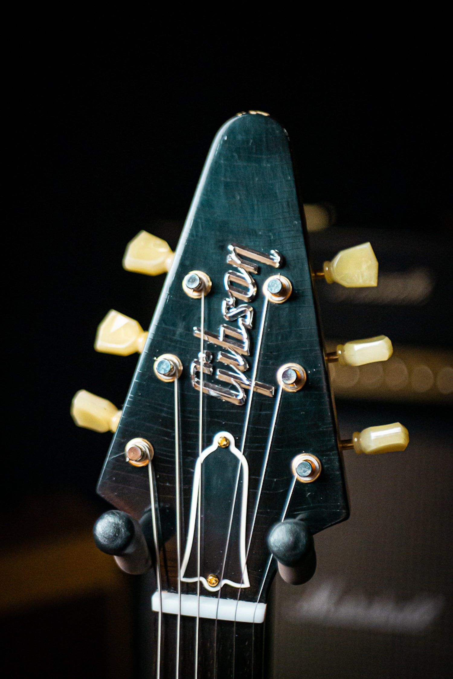 Gibson Custom Shop 58 Korina Flying V Brazilian Rosewood Fingerboard Murphy Lab Light Aged GH Electric Guitar - Natural 81034
