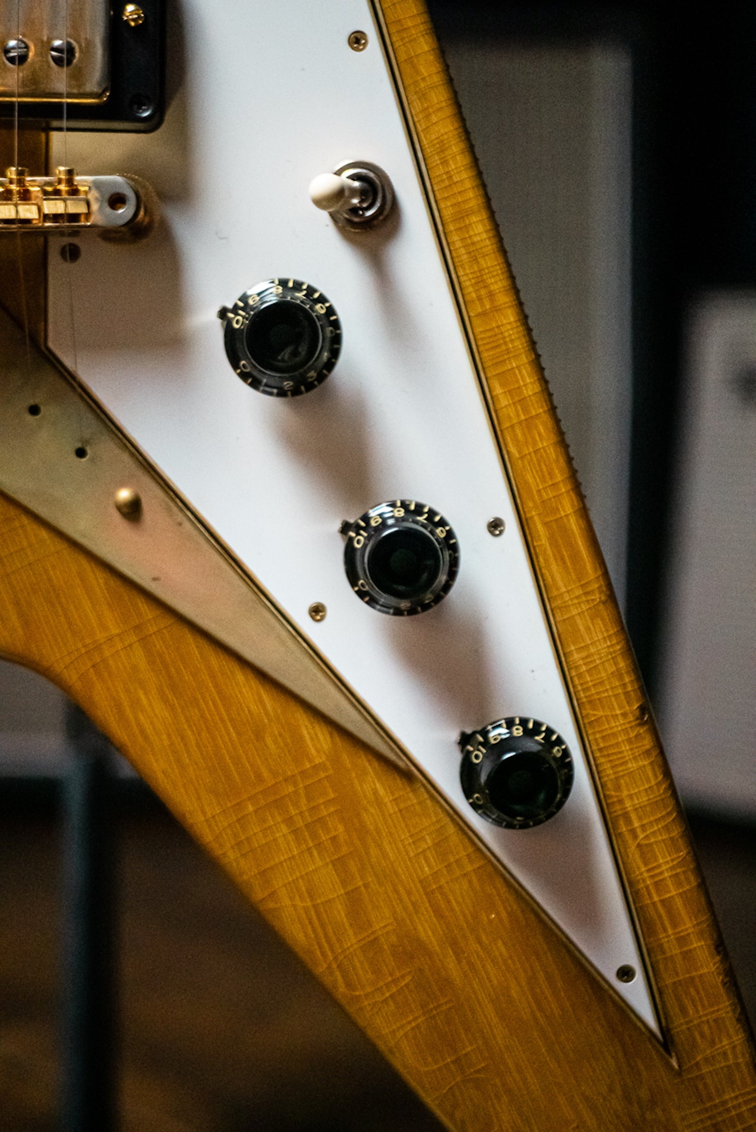Gibson Custom Shop 58 Korina Flying V Brazilian Rosewood Fingerboard Murphy Lab Light Aged GH Electric Guitar - Natural 81034