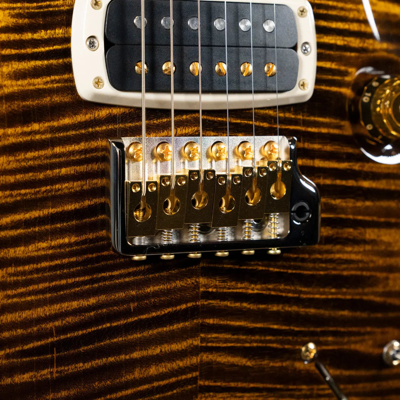 PRS Modern Eagle V Yellow Tiger 10-Top