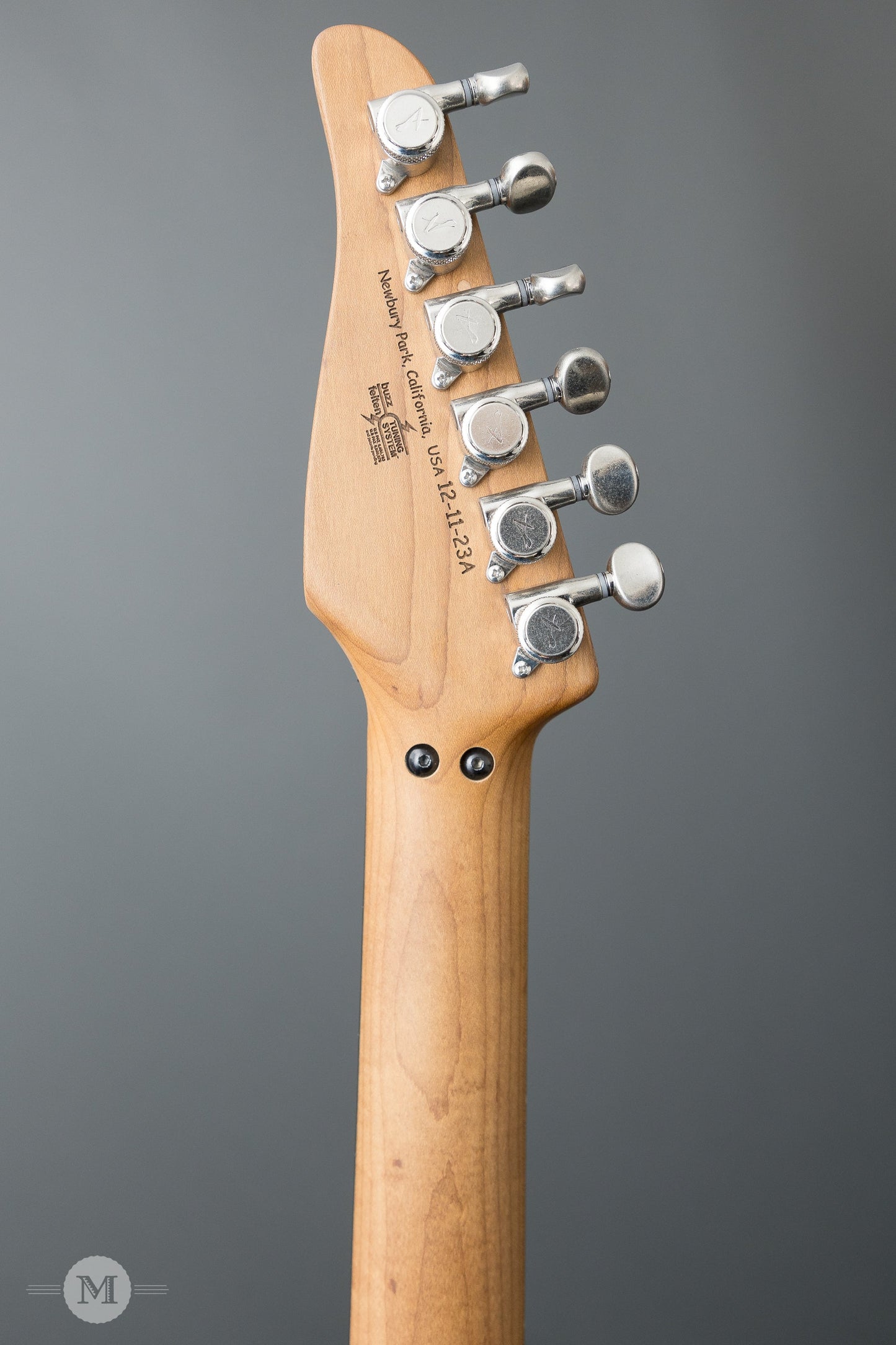 Tom Anderson Guitars - Pro Am - Black over Corvette Yellow - In Distress Lv3