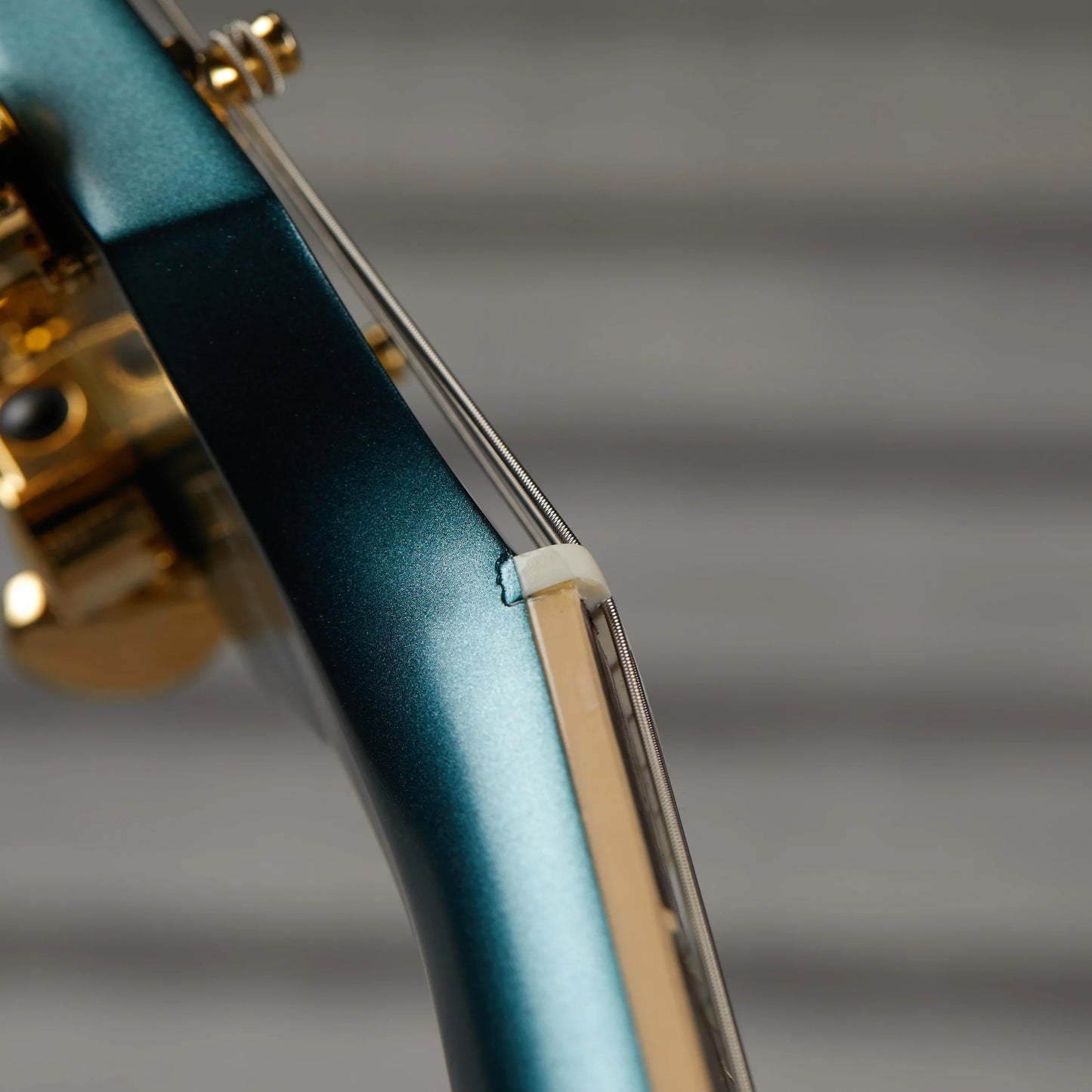 Gibson Mod™ Collection ES-335, Chill Ice Satin | Gibson Mod™ Collection