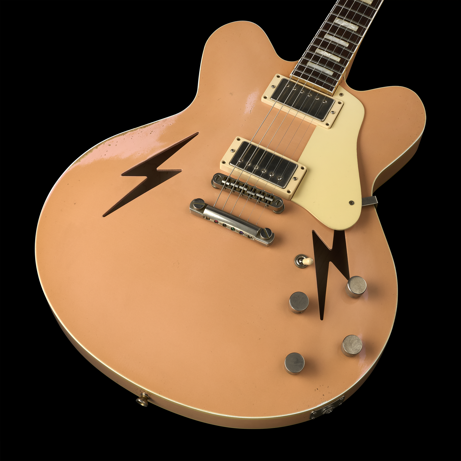 Rock N Roll Relics Lightning - Aged Shell Pink