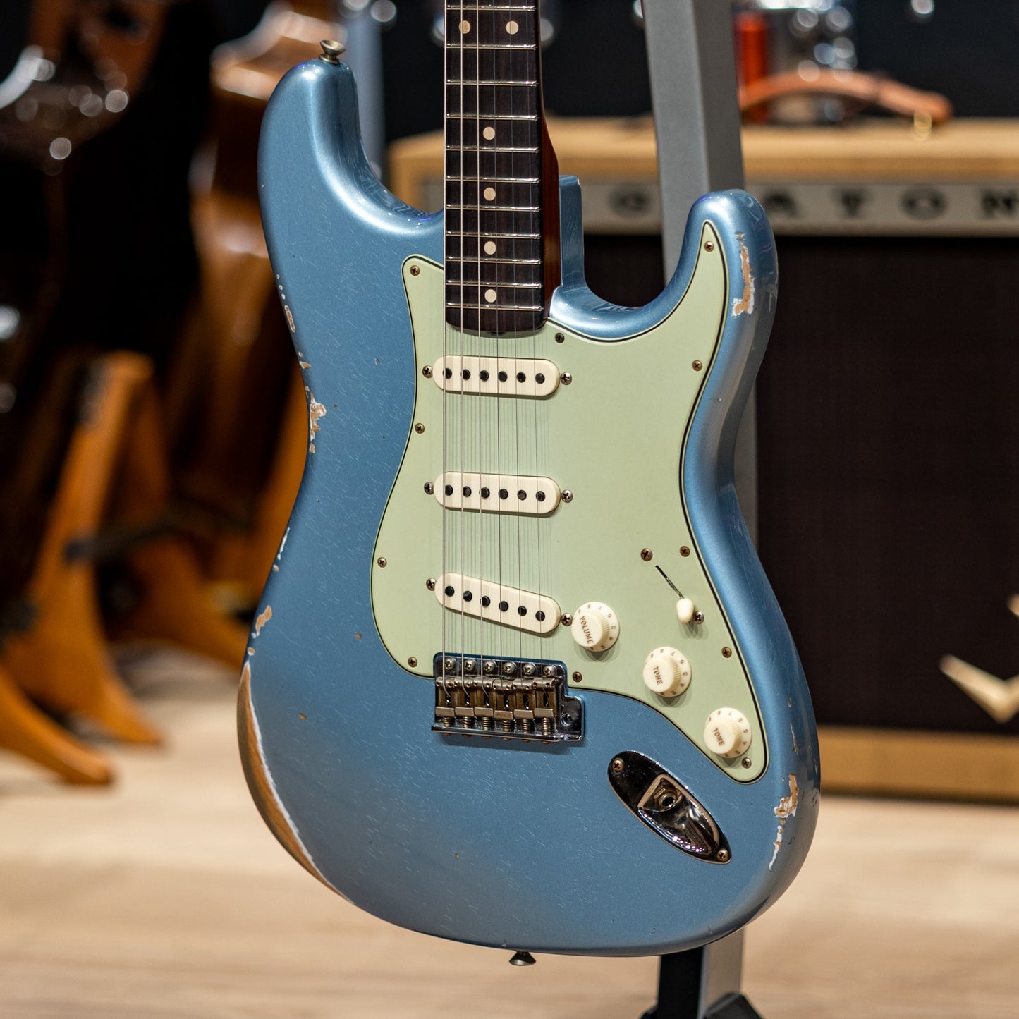 Fender Custom Shop Limited Edition 60's Dual Mag II Compound Radius Stratocaster Relic - Blue Ice Metallic