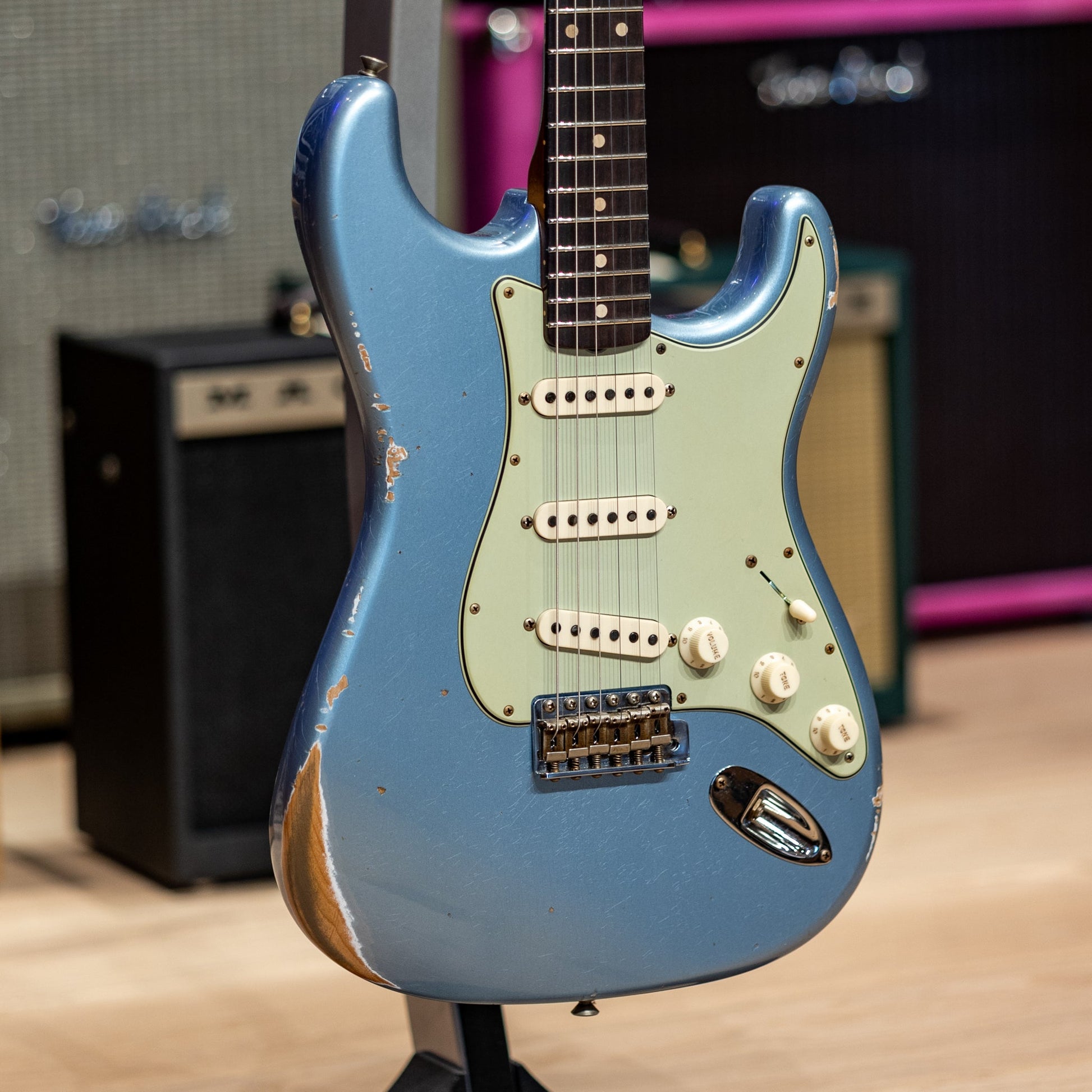 Fender Custom Shop Limited Edition 60's Dual Mag II Compound Radius Stratocaster Relic - Blue Ice Metallic
