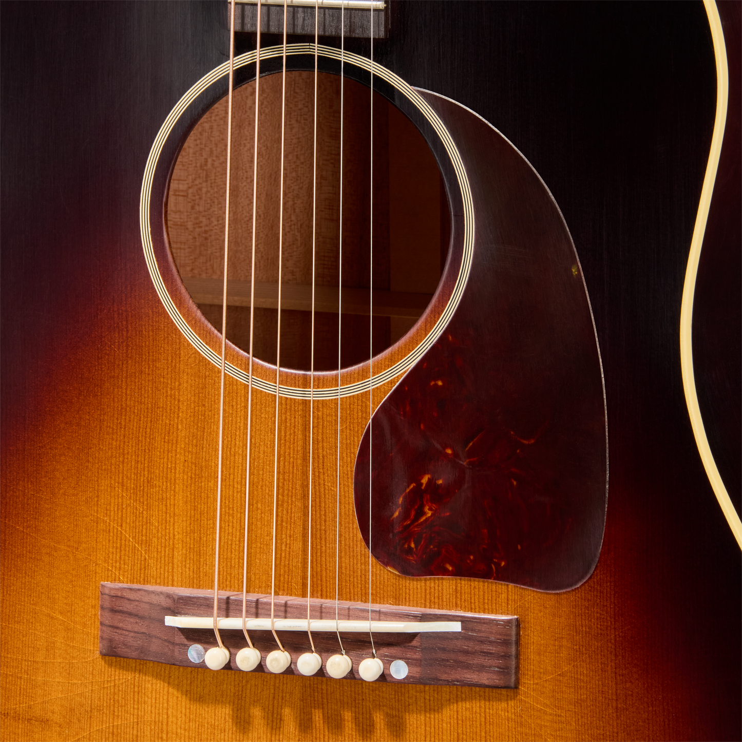Gibson Custom 1942 Banner J-45 Reissue, Ultra Light Aged, Vintage Sunburst