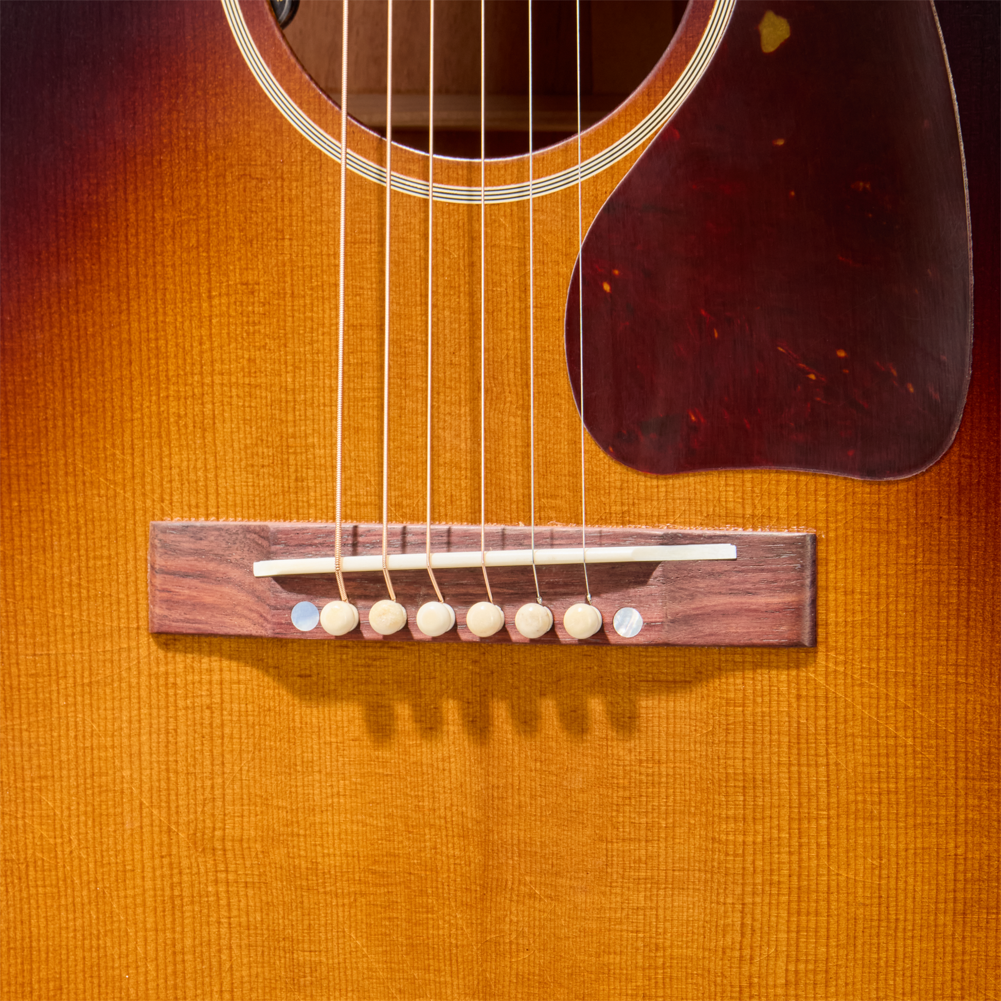 Gibson Custom 1942 Banner J-45 Reissue with HiFi, Ultra Light Aged, Vintage Sunburst