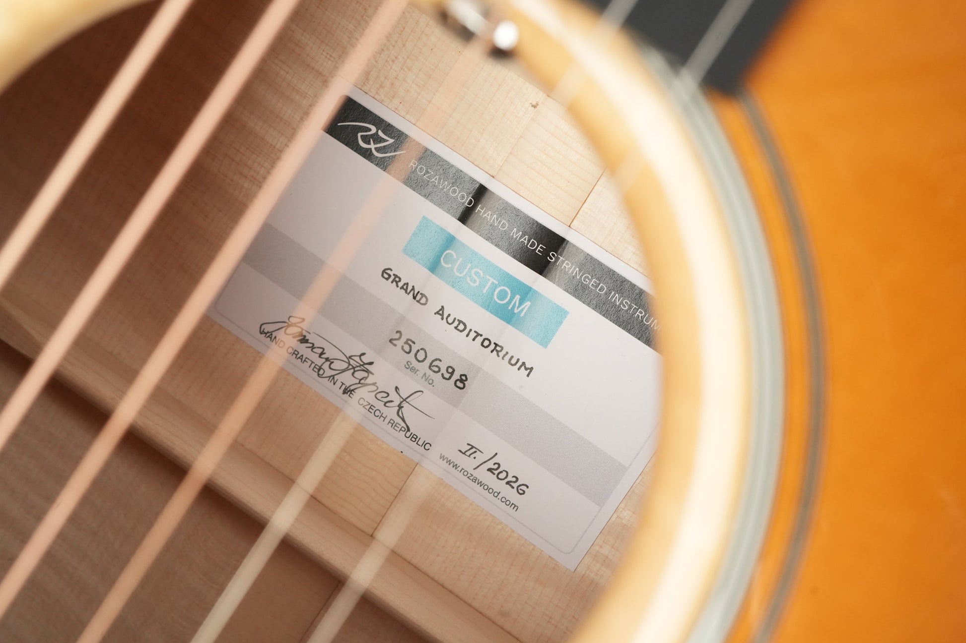 Rozawood Custom GA Flamed Maple Bearclaw Alpine Spruce