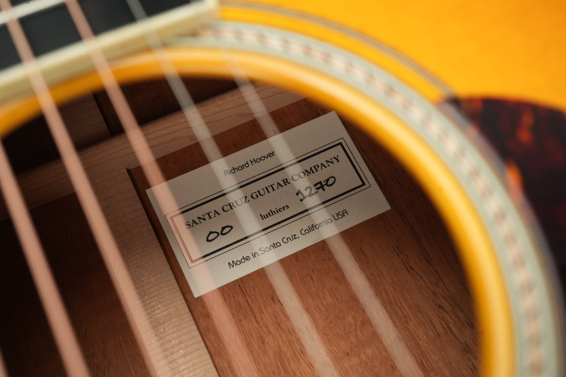 Santa Cruz 00 Custom Figured Mahogany Moon Spruce Buttered Toast 2024