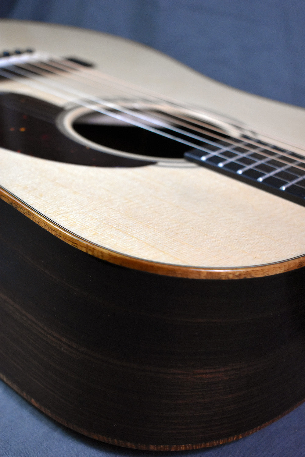 Santa Cruz D Pre-War w/ Koa Binding