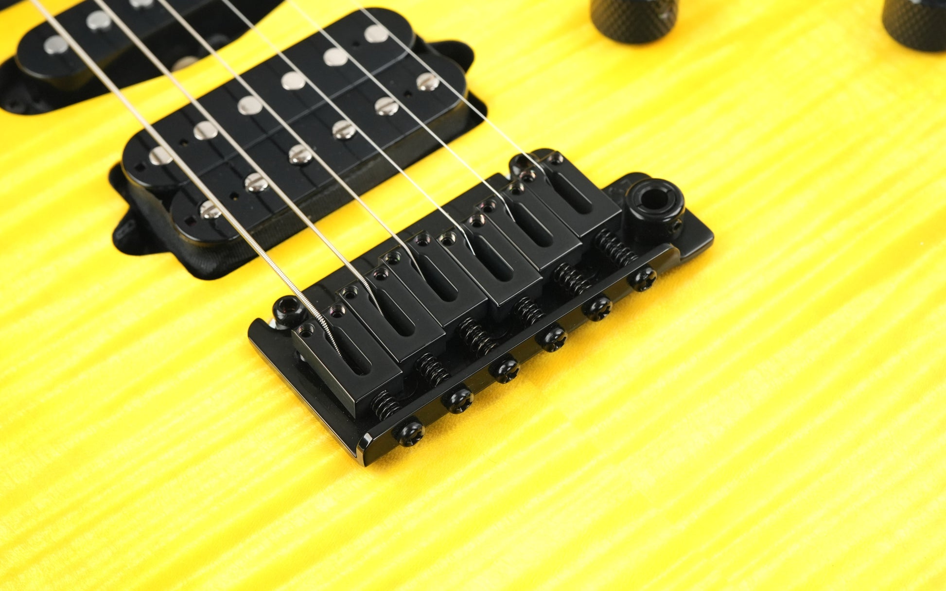 Suhr Modern Custom Trans Lemon Yellow