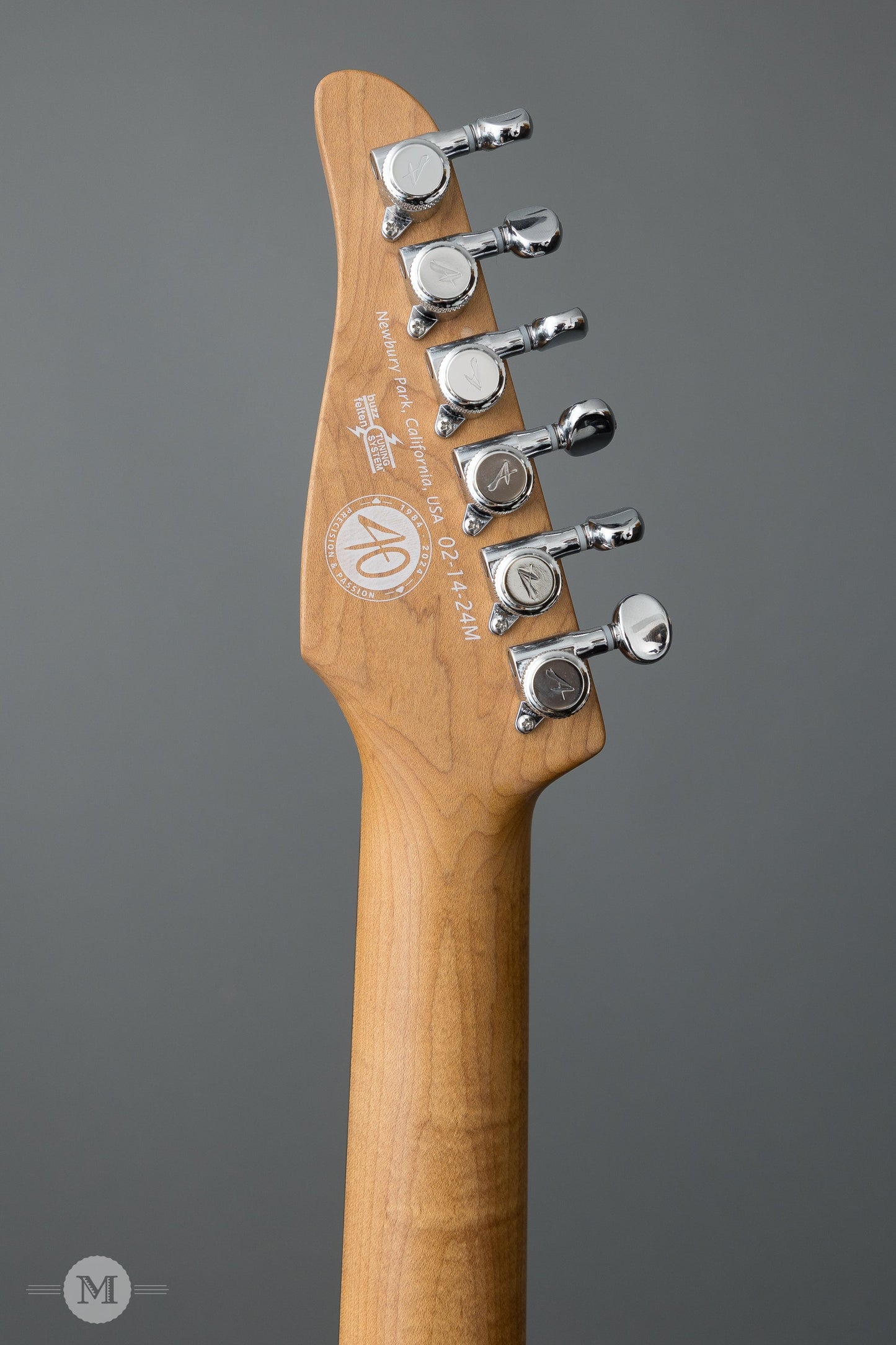 Tom Anderson Electric Guitars - T Classic - Contoured - Light Tobacco Shaded Edge