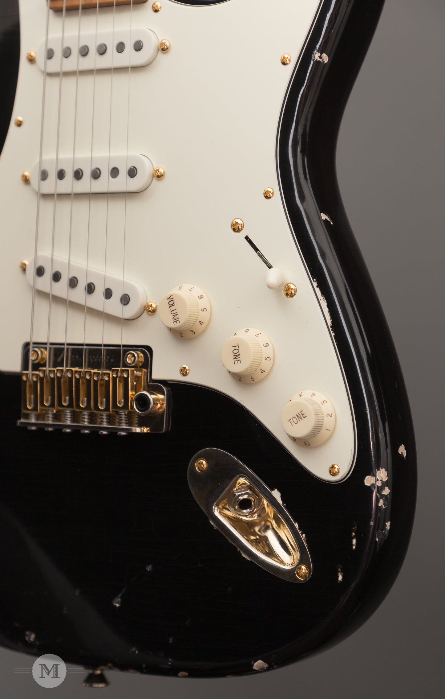 Tom Anderson Guitars - Icon Classic -  Black over Olympic White - In-Distress Lv3
