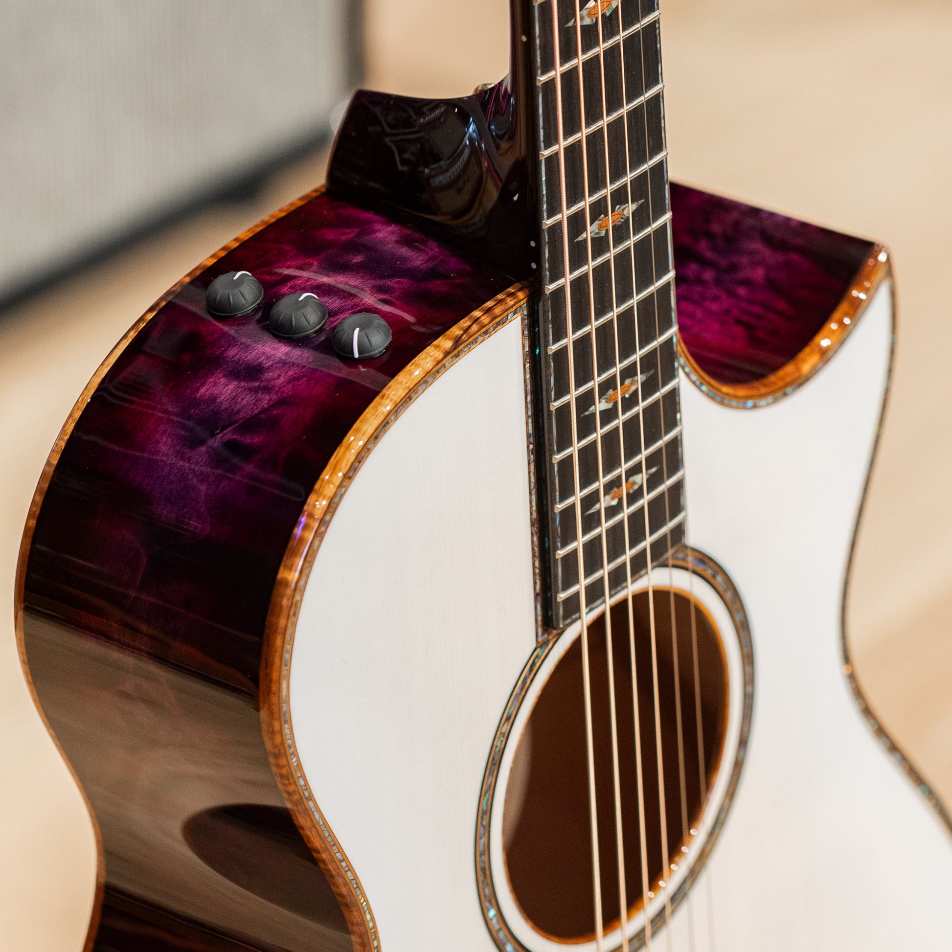 Taylor Custom Catch #06 C12ce 12-Fret - Lutz Spruce/Quilted Big Leaf Maple 2026