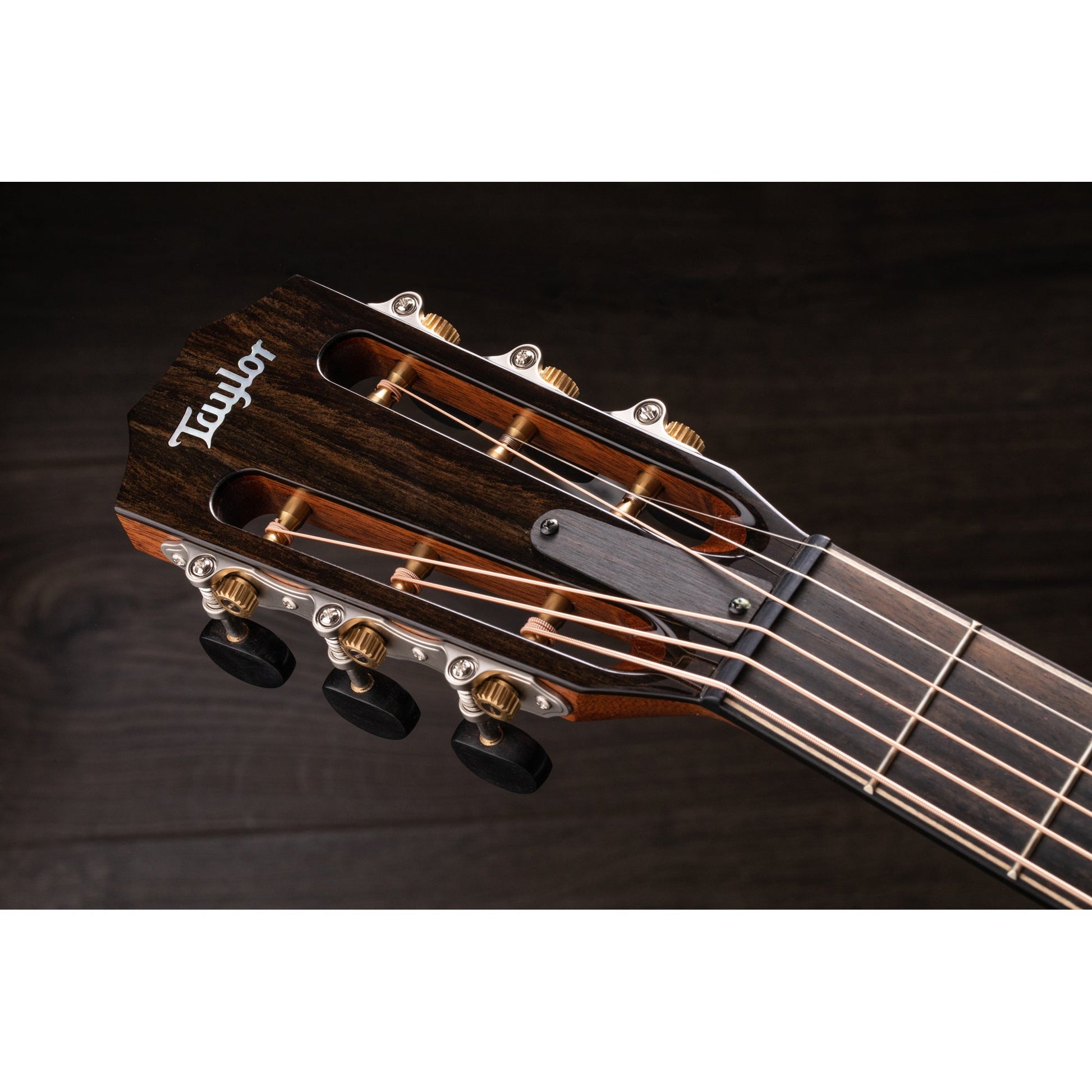 Taylor 812ce 12-Fret Grand Concert Acoustic Electric Guitar