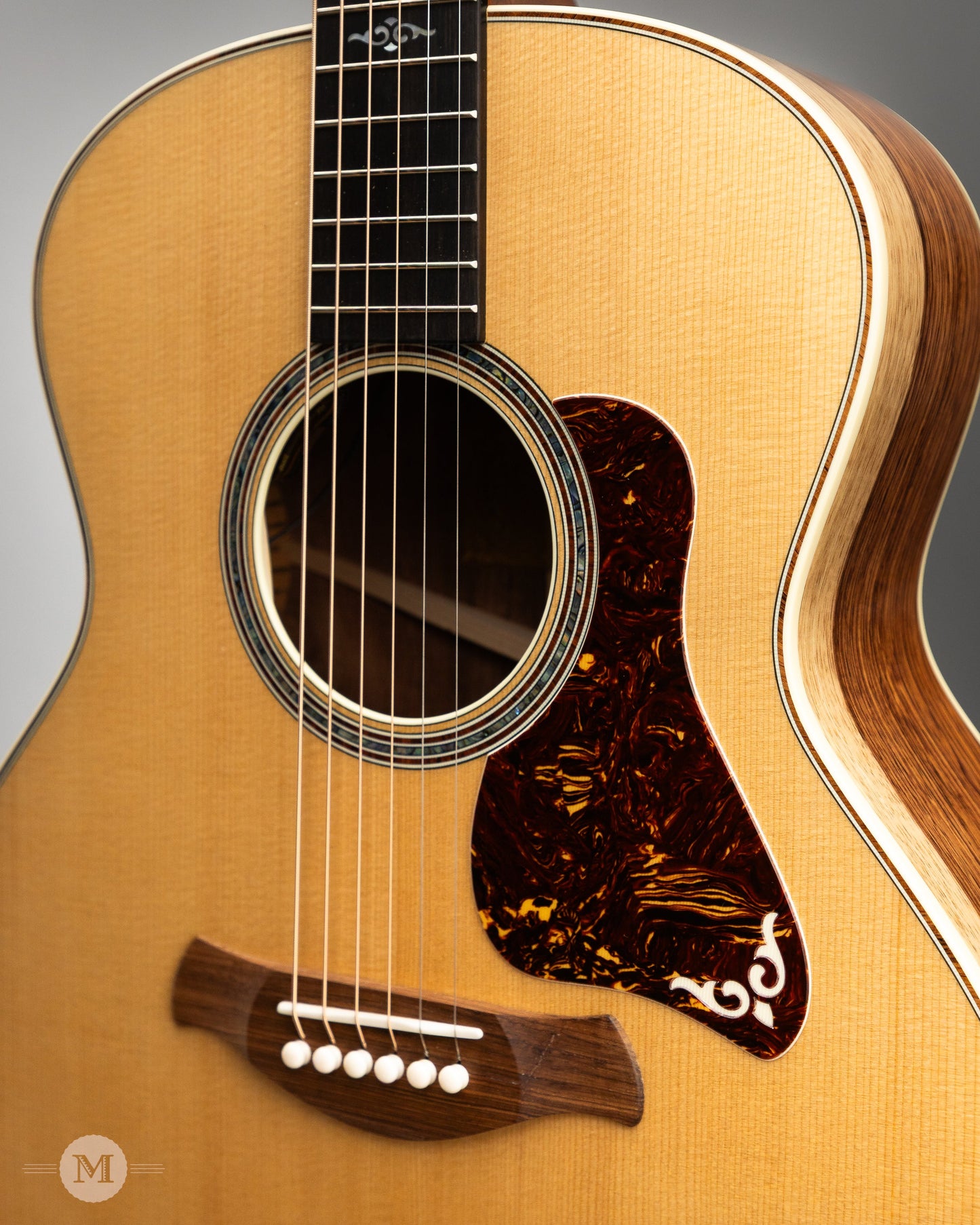 Taylor Acoustic Guitars - Gold Label 814e