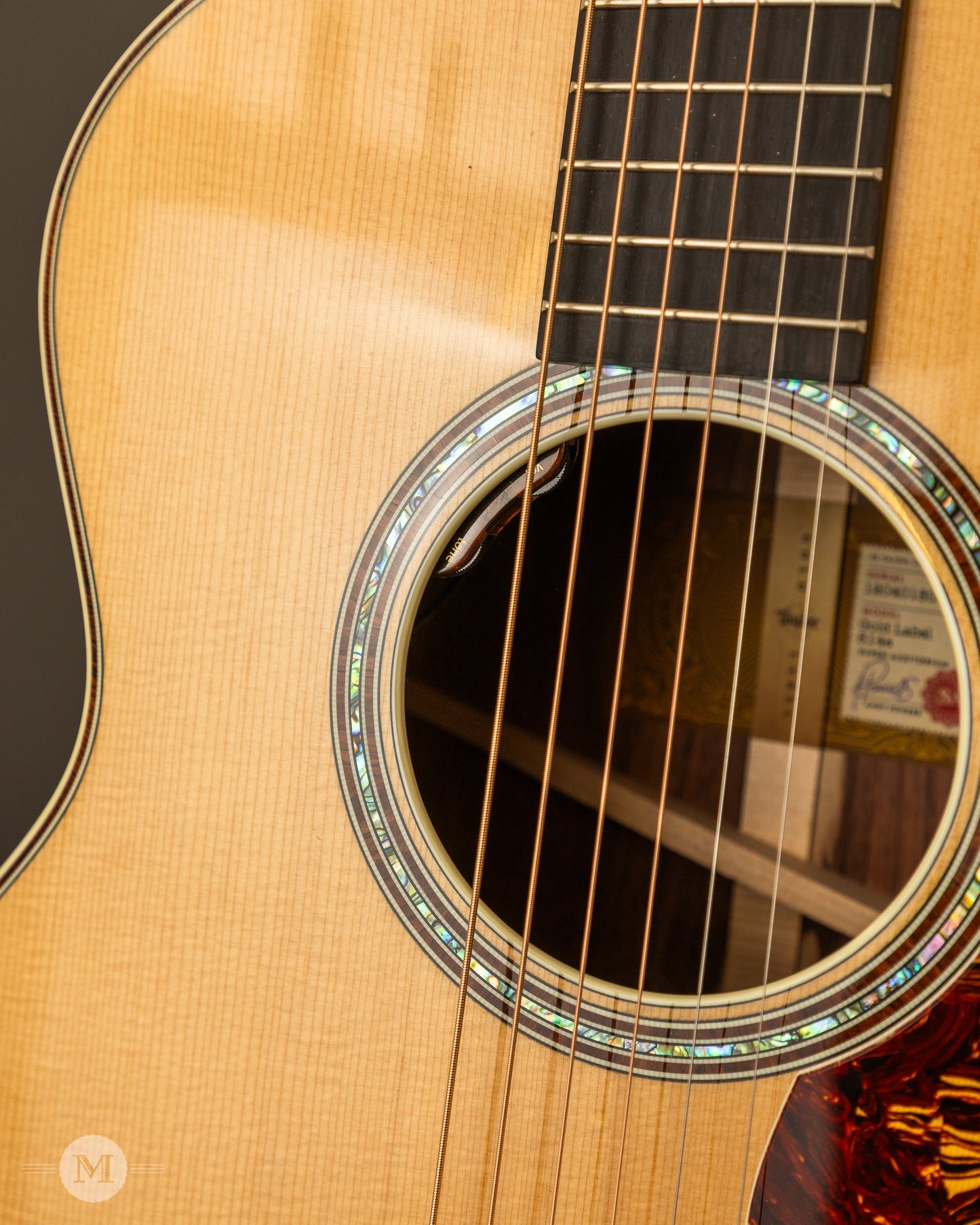 Taylor Acoustic Guitars - Gold Label 814e