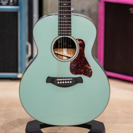 Taylor Custom Catch #07 - C14e Torrefied Sitka Spruce/Mahogany 2026