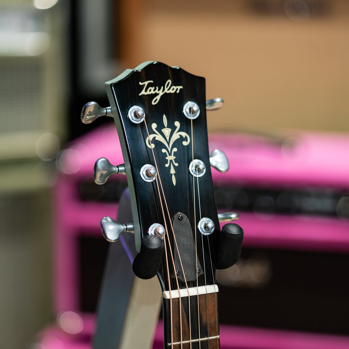 Taylor Custom Catch #07 - C14e Torrefied Sitka Spruce/Mahogany 2026