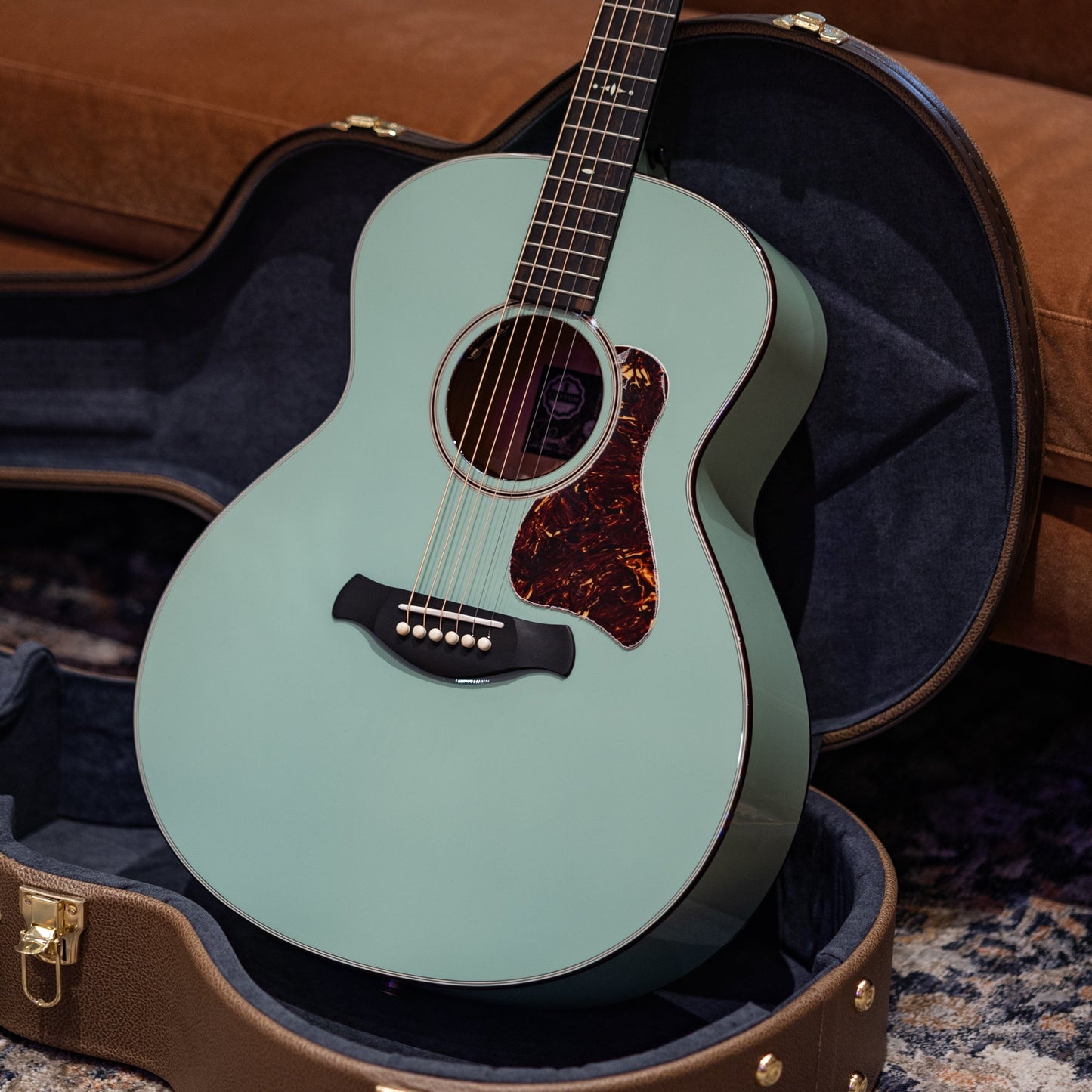 Taylor Custom Catch #07 - C14e Torrefied Sitka Spruce/Mahogany 2026