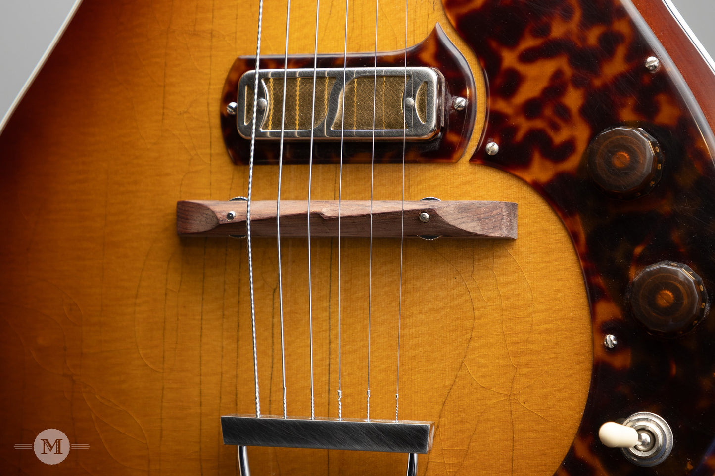 Bruce Guitars -  The Jayne Deluxe