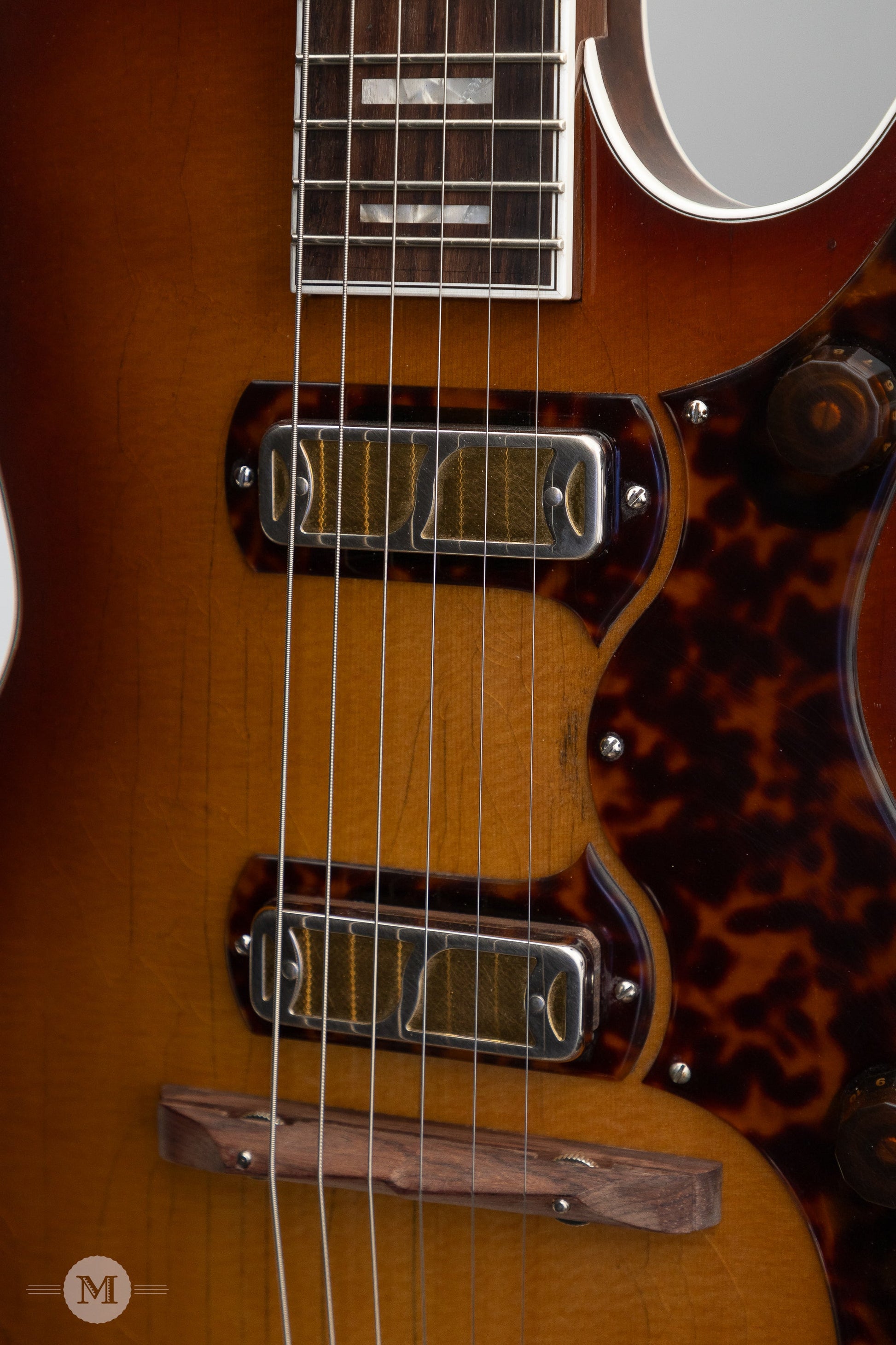 Bruce Guitars -  The Jayne Deluxe