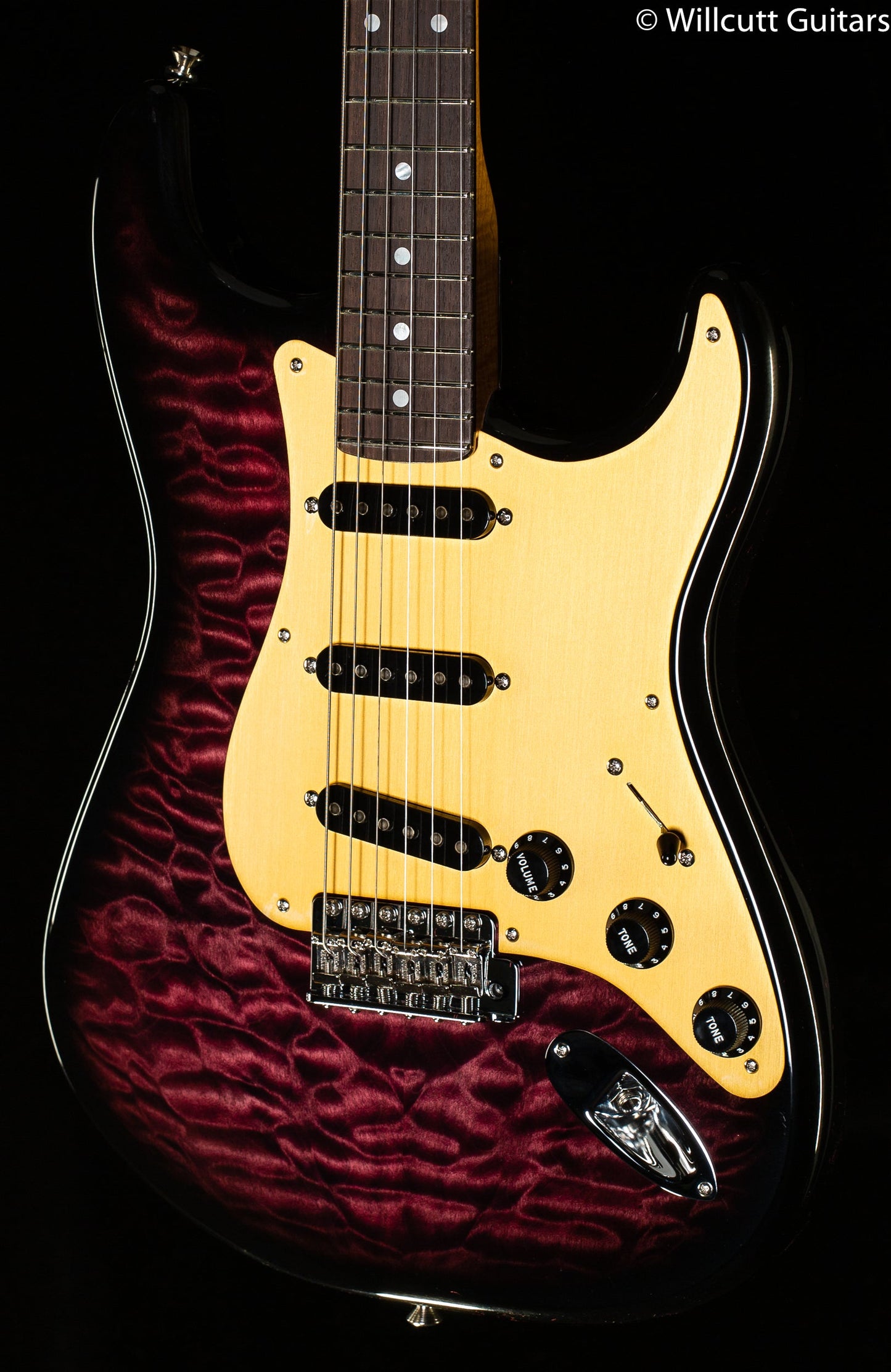 Fender Custom Shop Masterbuilt Yuriy Shishkov Quilt Maple Stratocaster Magenta