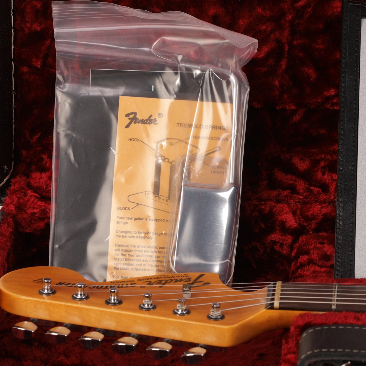 Fender Custom Shop 1969 Stratocaster Heavy Relic Guitar - Aged Vintage White - CHUCKSCLUSIVE - #R123333