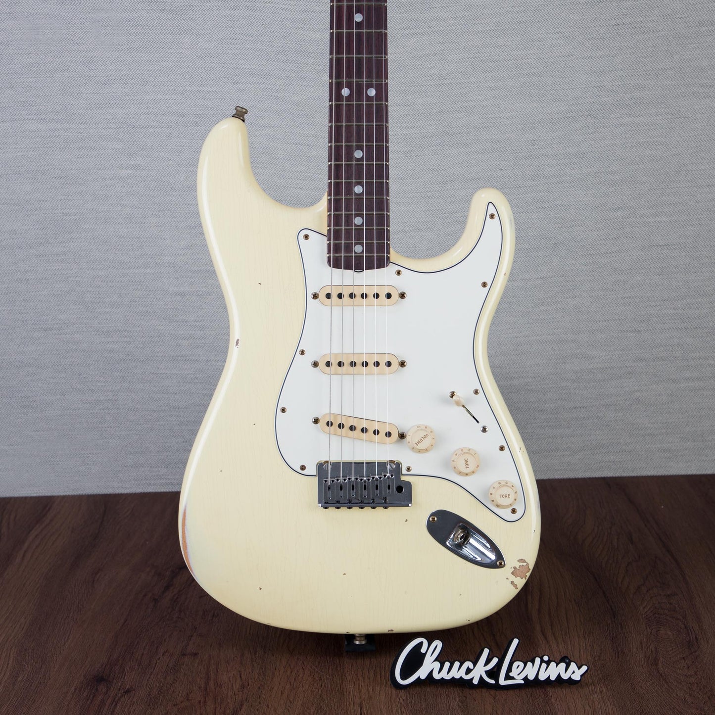 Fender Custom Shop Stratocaster Pro Electric Guitar - Aged Vintage White - #XN18811