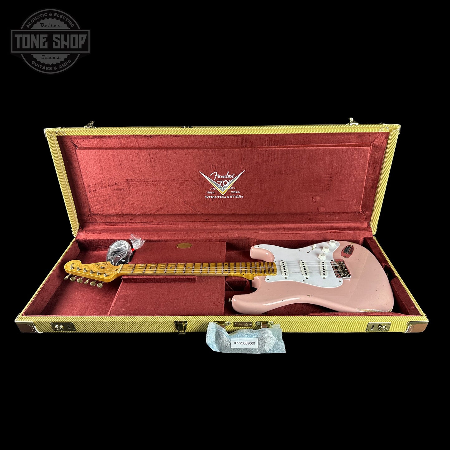 Fender Custom Shop 70th Anniversary 1954 Stratocaster Relic Shell Pink w/case