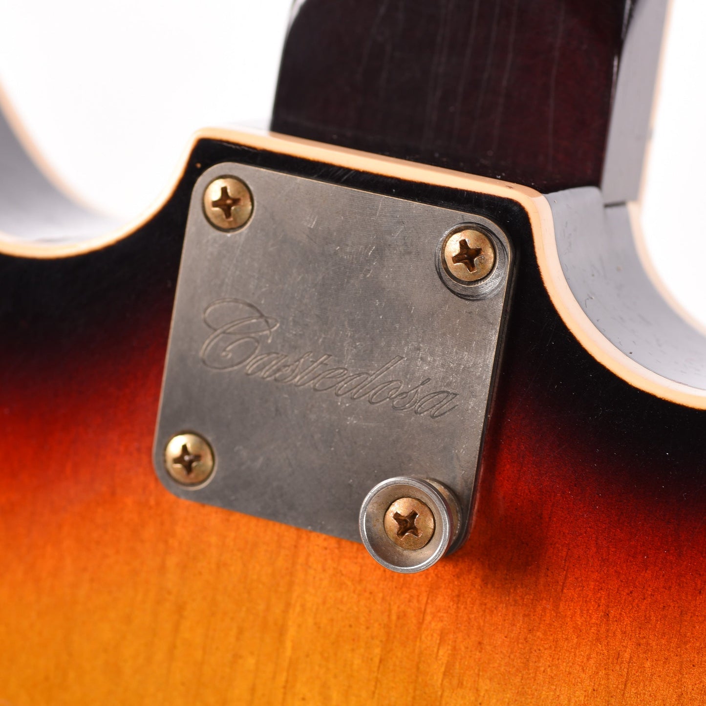 Castedosa 3511 Lobo Semi-Hollow Aged 3-Tone Sunburst w/TS Humbuckers