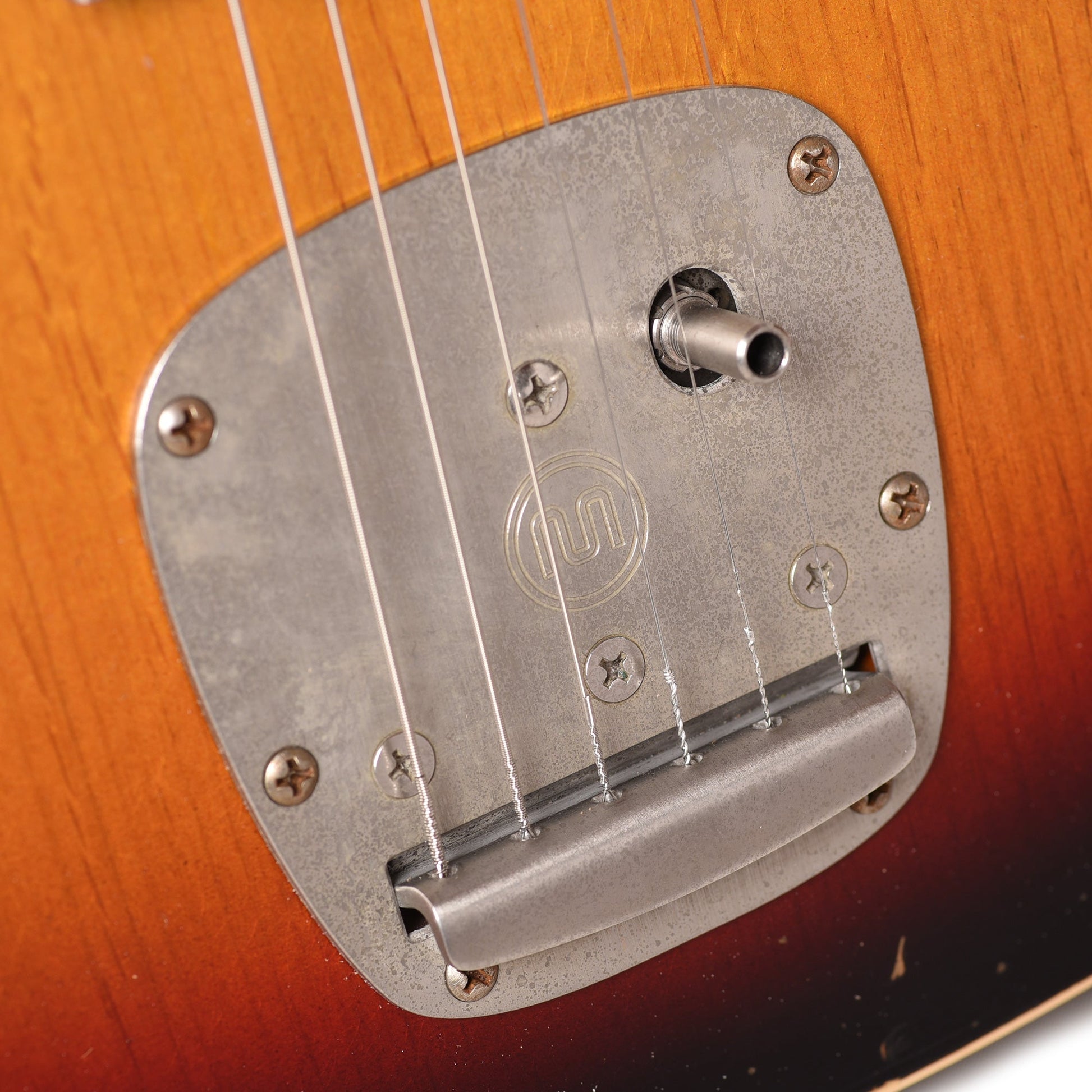 Castedosa 3511 Lobo Semi-Hollow Aged 3-Tone Sunburst w/TS Humbuckers
