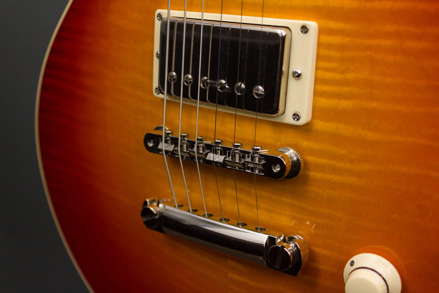 Collings Electric Guitars - CL Deluxe Cherry Sunburst