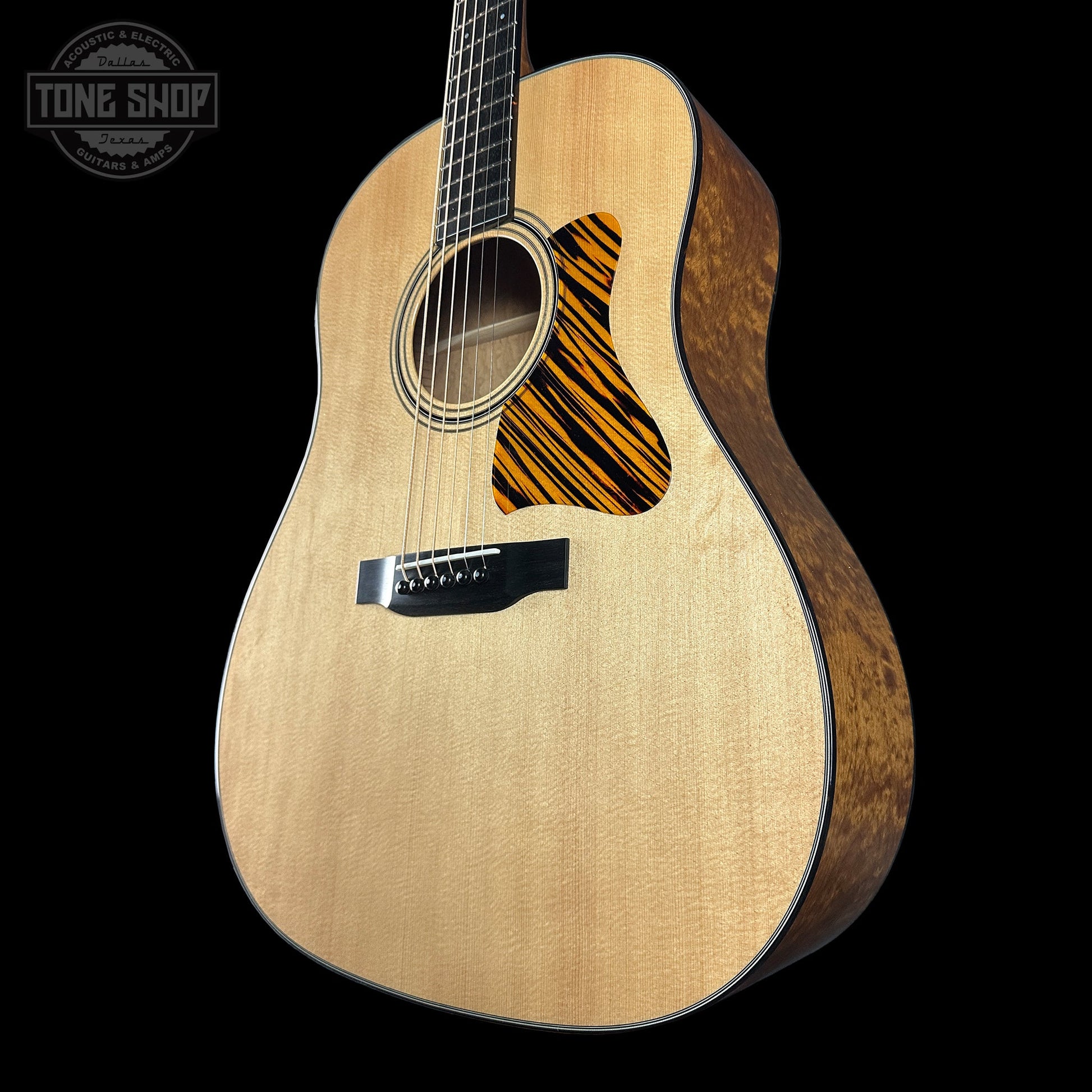 Collings CJ Old Growth Sitka Baked Bubble Maple w/case 34660