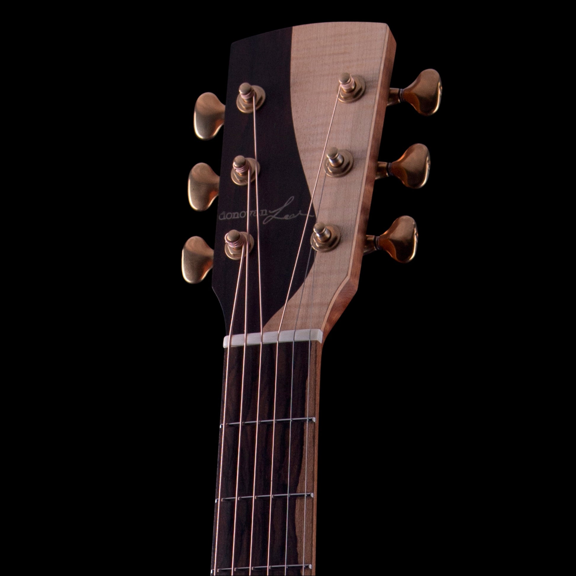 Donovan Leah Caroline Master Grade Cutaway Canadian Black Walnut/Bearclaw Sitka Spruce