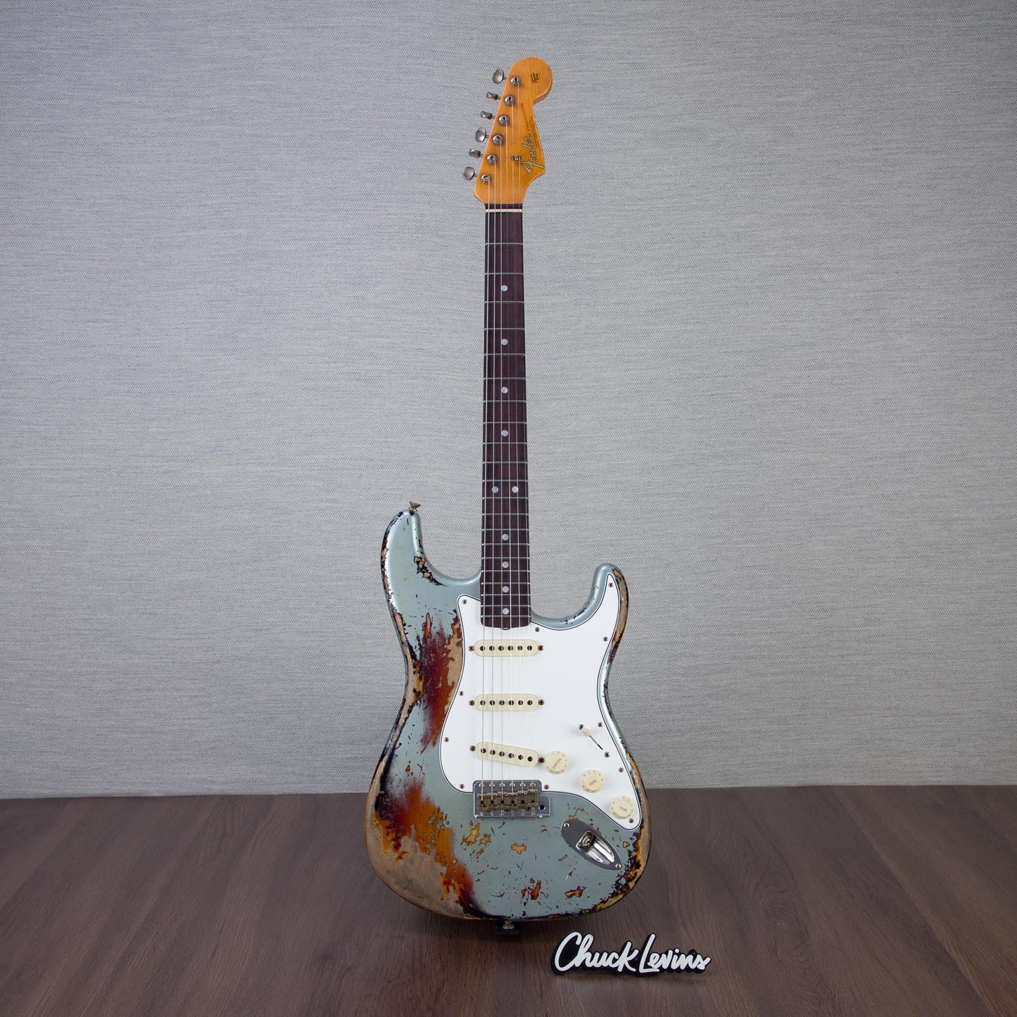 Fender Custom Shop Time Machine Collection 1965 Stratocaster Electric Guitar Super Heavy Relic - Aged Fire Mist Silver Over 3-Color Sunburst - #CZ585740