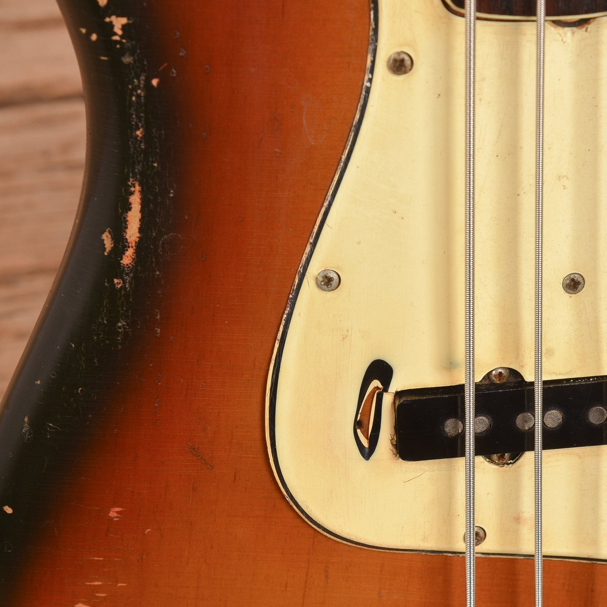 Fender Jazz Bass w/1966 Neck and 1974 Body Sunburst