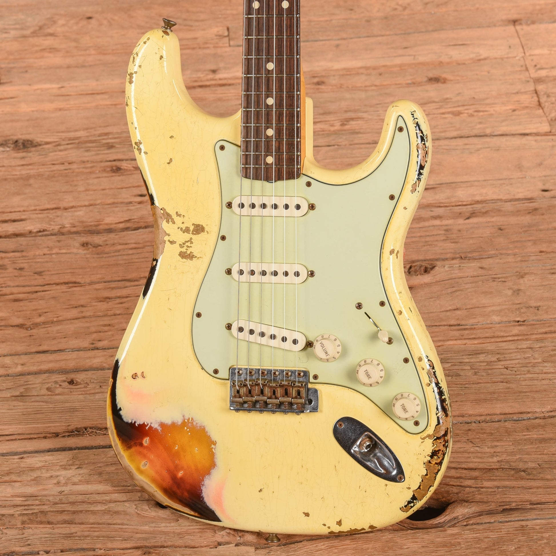 Fender Custom Shop '60 Stratocater Heavy Relic White over Sunburst 2013