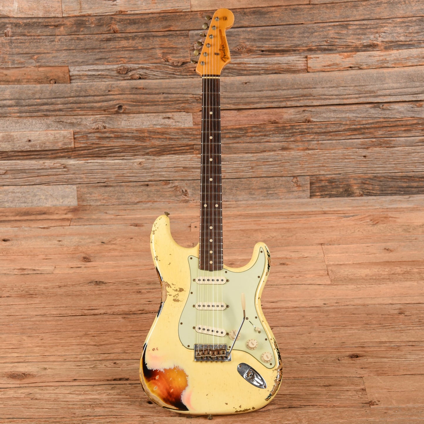 Fender Custom '60 Stratocater Heavy Relic White Over Sunburst - Dave Amato of REO Speedwagon