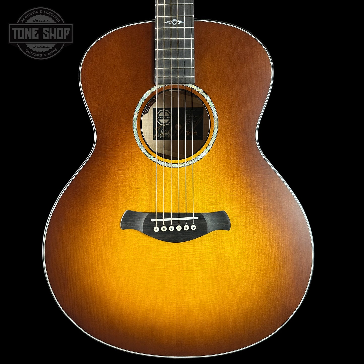 Taylor Custom Gold Label Super Auditorium Honey Sunburst w/case
