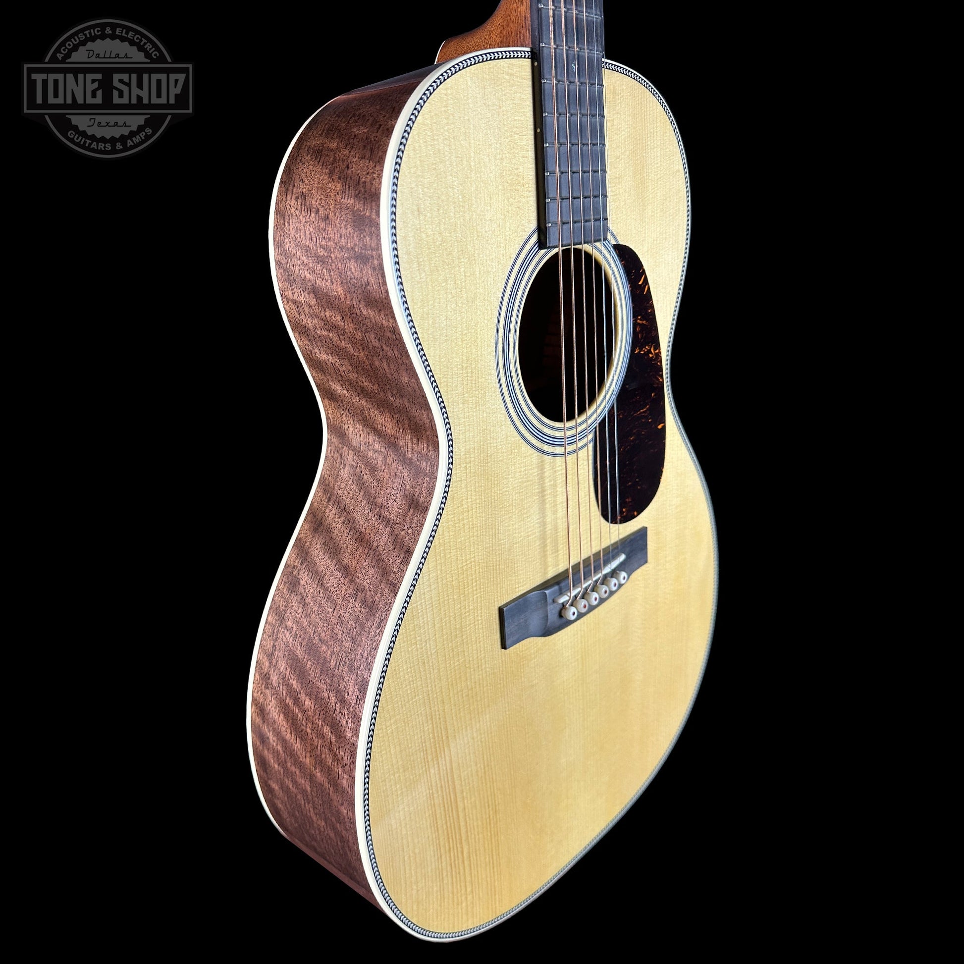 Martin Custom Shop 00 28 Style Adirondack / Exceptionally Figured Black Walnut w/case 2942913