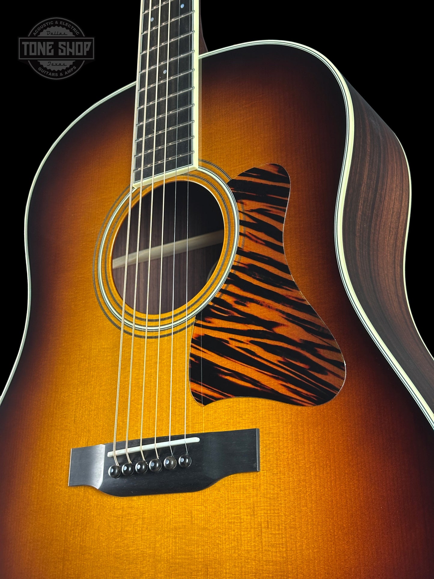 Collings CJ Adirondack Sunburst Tigerstripe Pickguard w/Case 35749