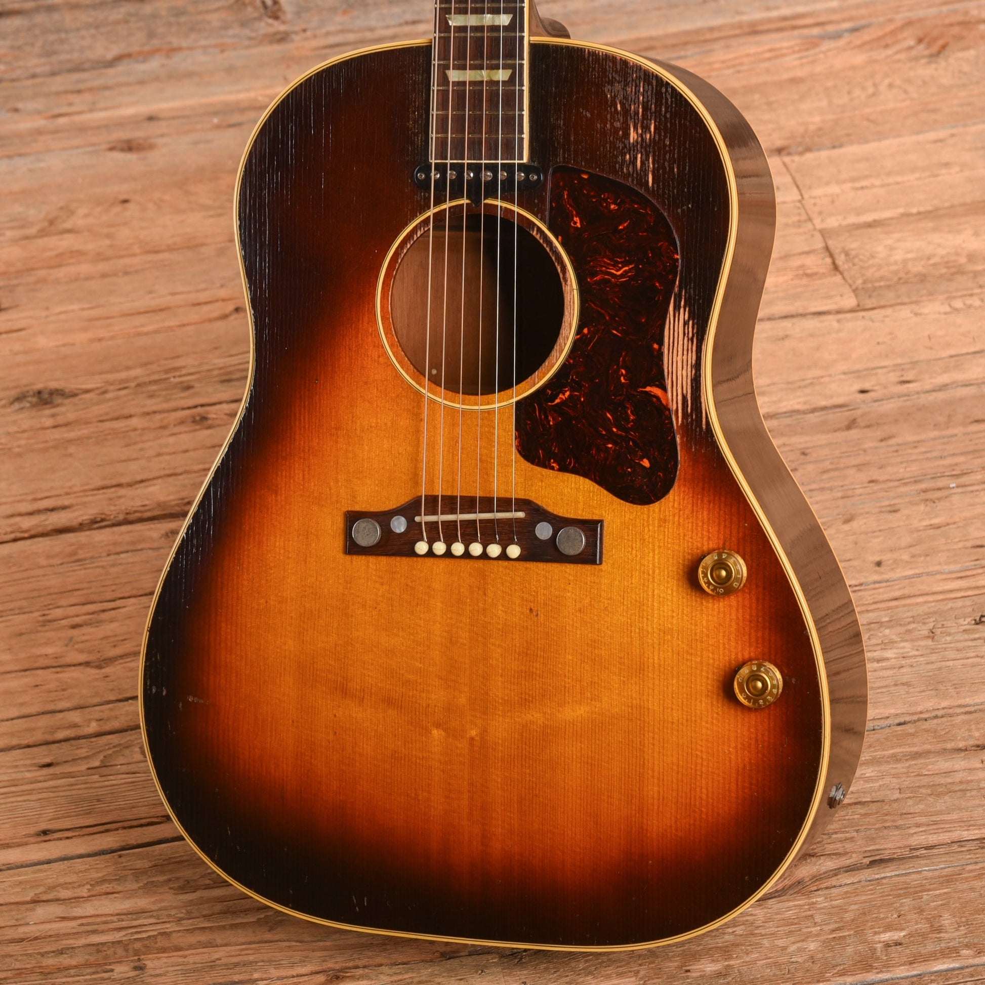 Gibson J-160E Sunburst 1955