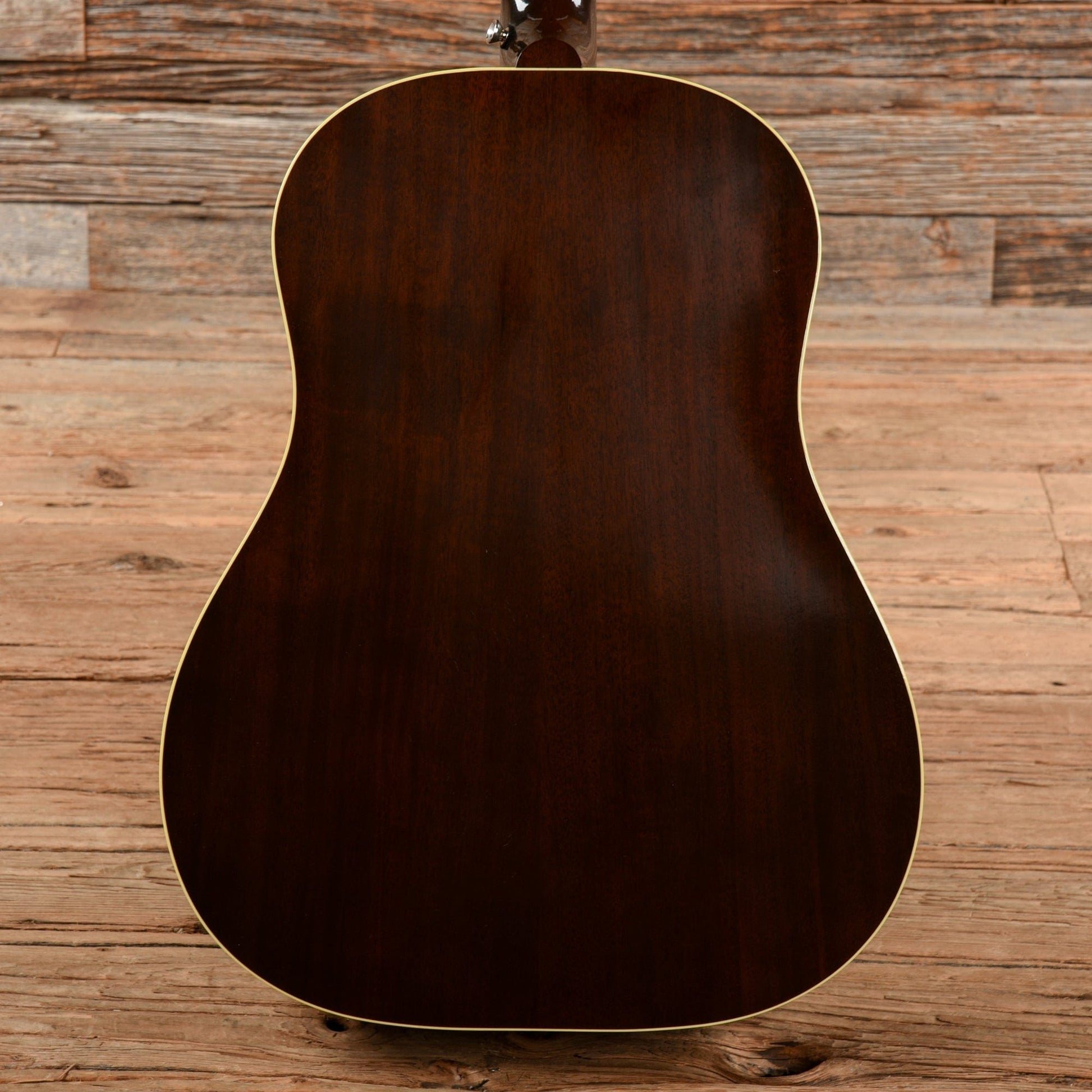 Gibson Montana J-45 Banner Sunburst 2017