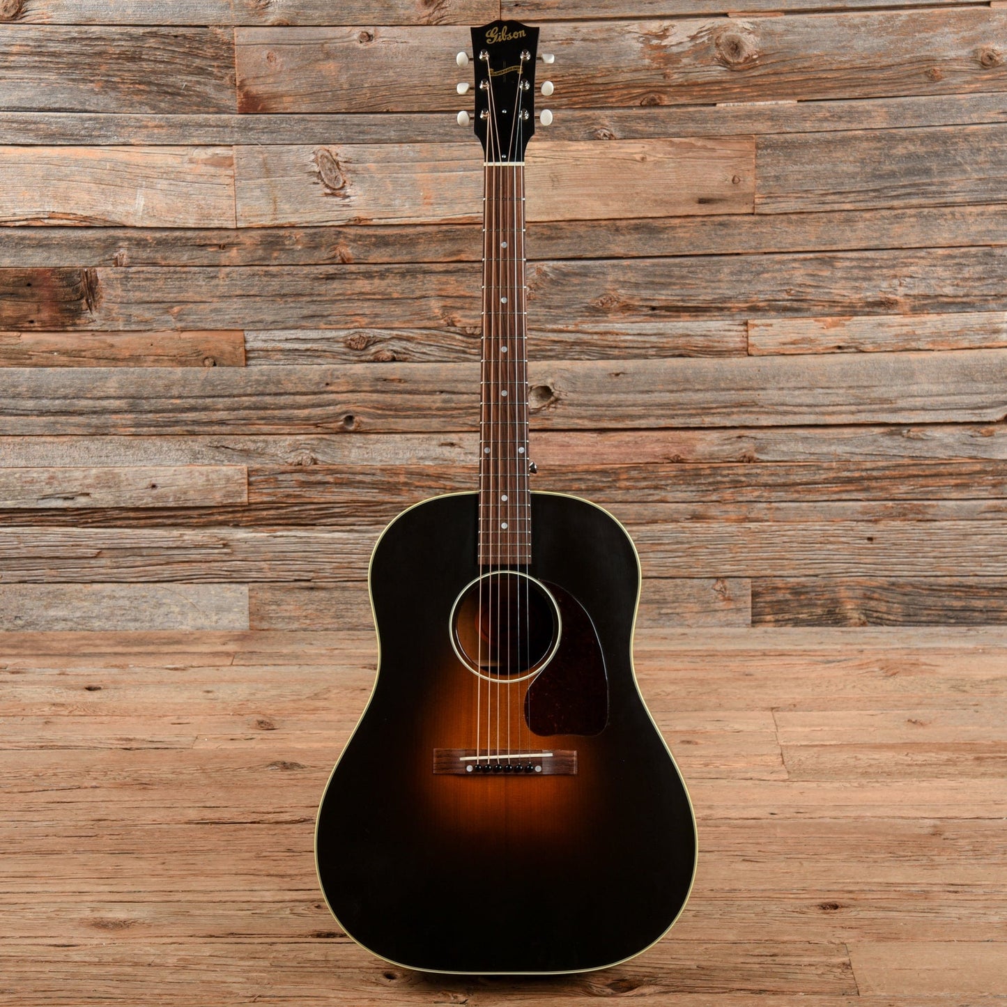 Gibson Montana J-45 Banner Sunburst 2017