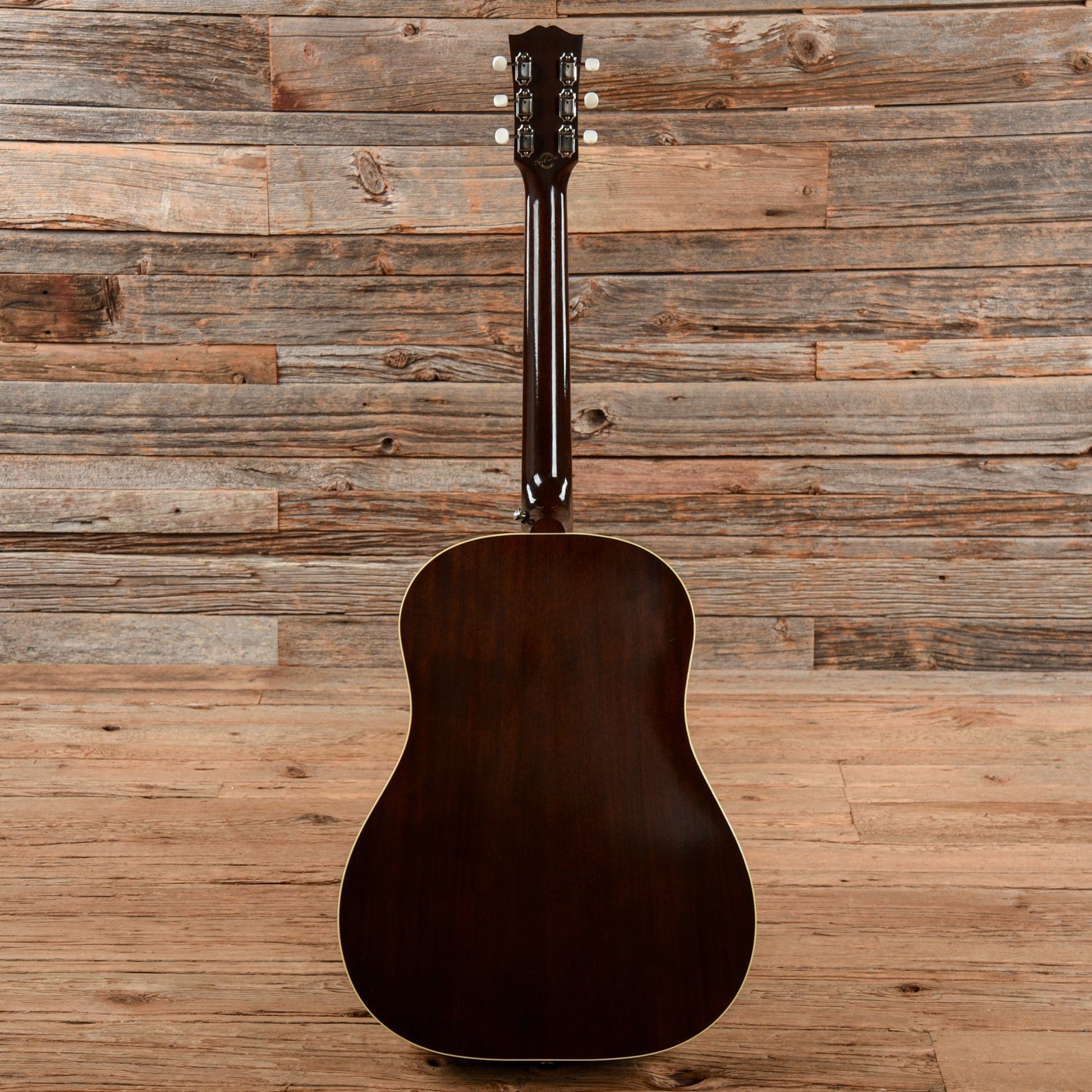 Gibson Montana J-45 Banner Sunburst 2017