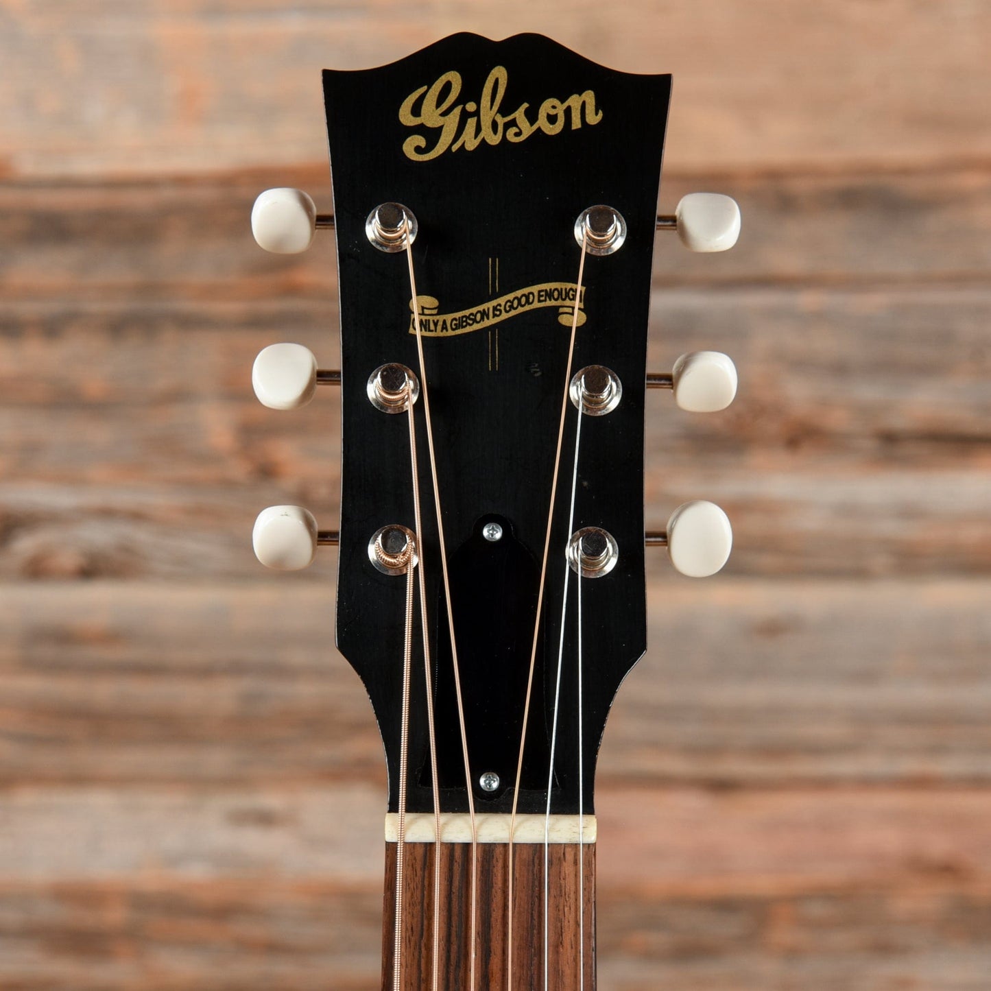 Gibson Montana J-45 Banner Sunburst 2017