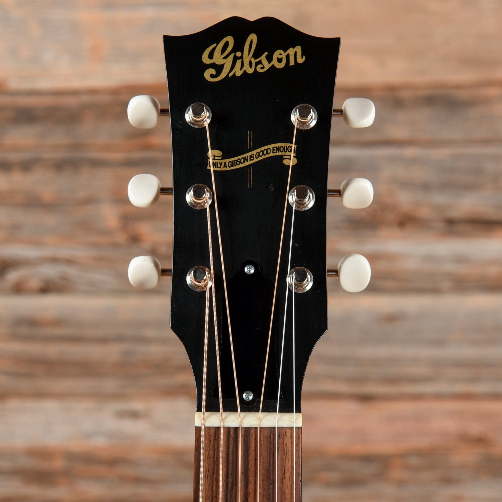 Gibson Montana J-45 Banner Sunburst 2017