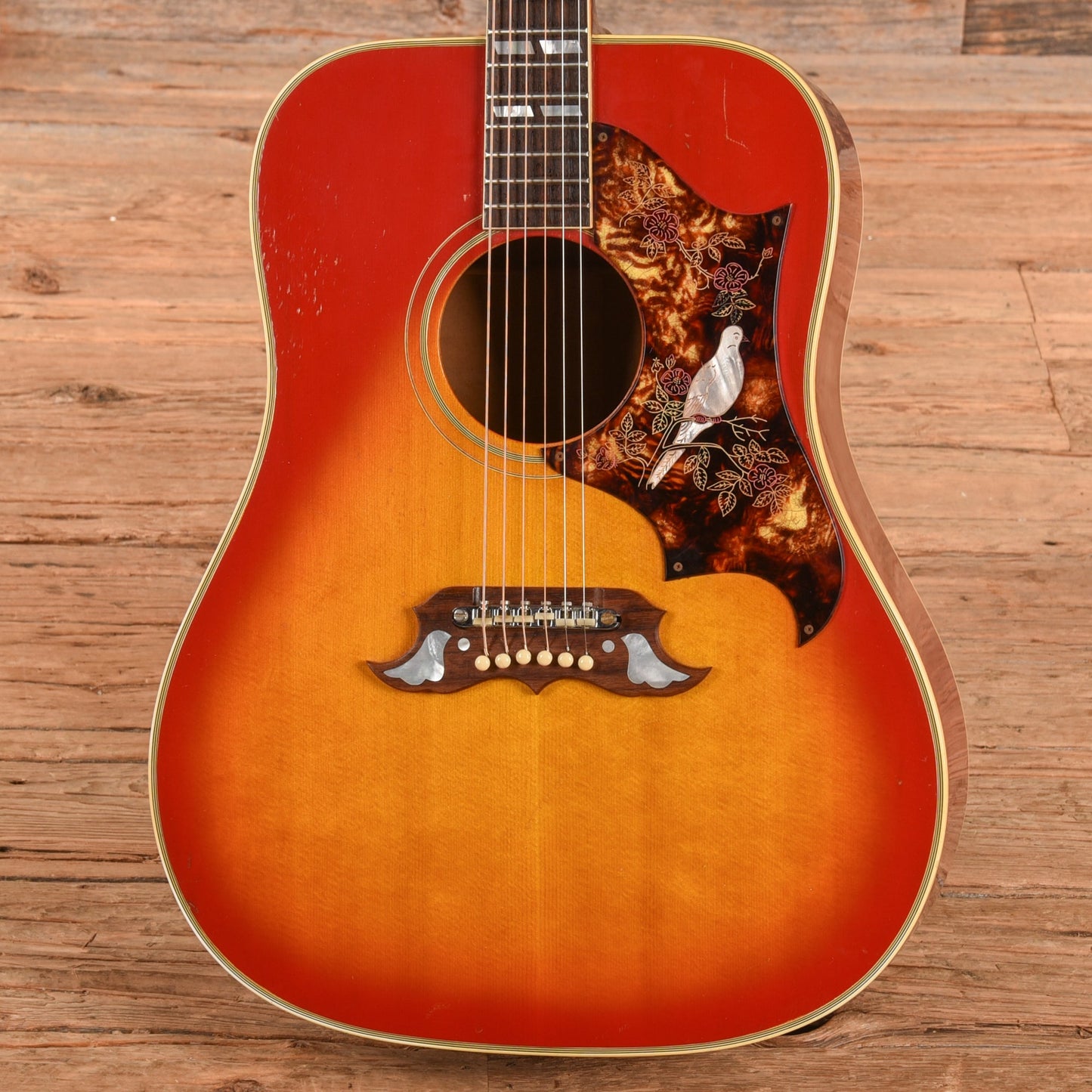 Gibson Dove Sunburst 1968