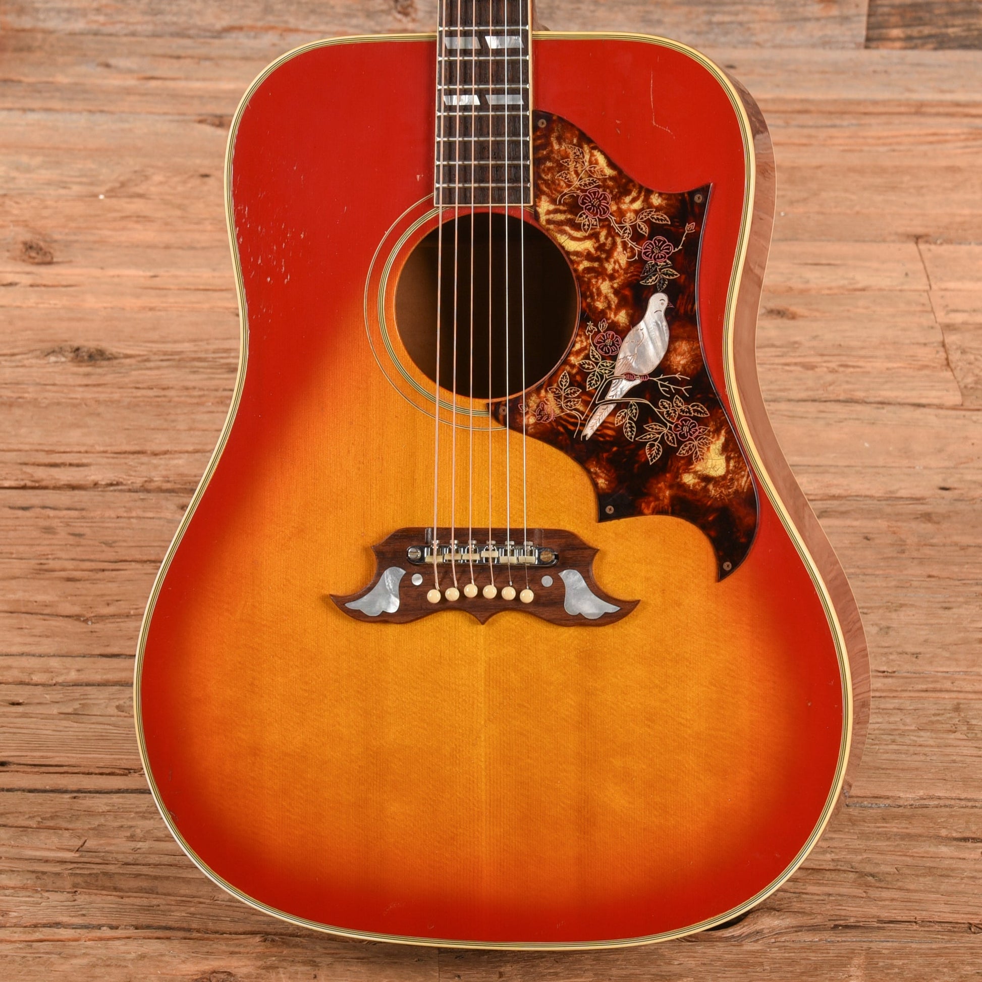 Gibson Dove Sunburst 1968
